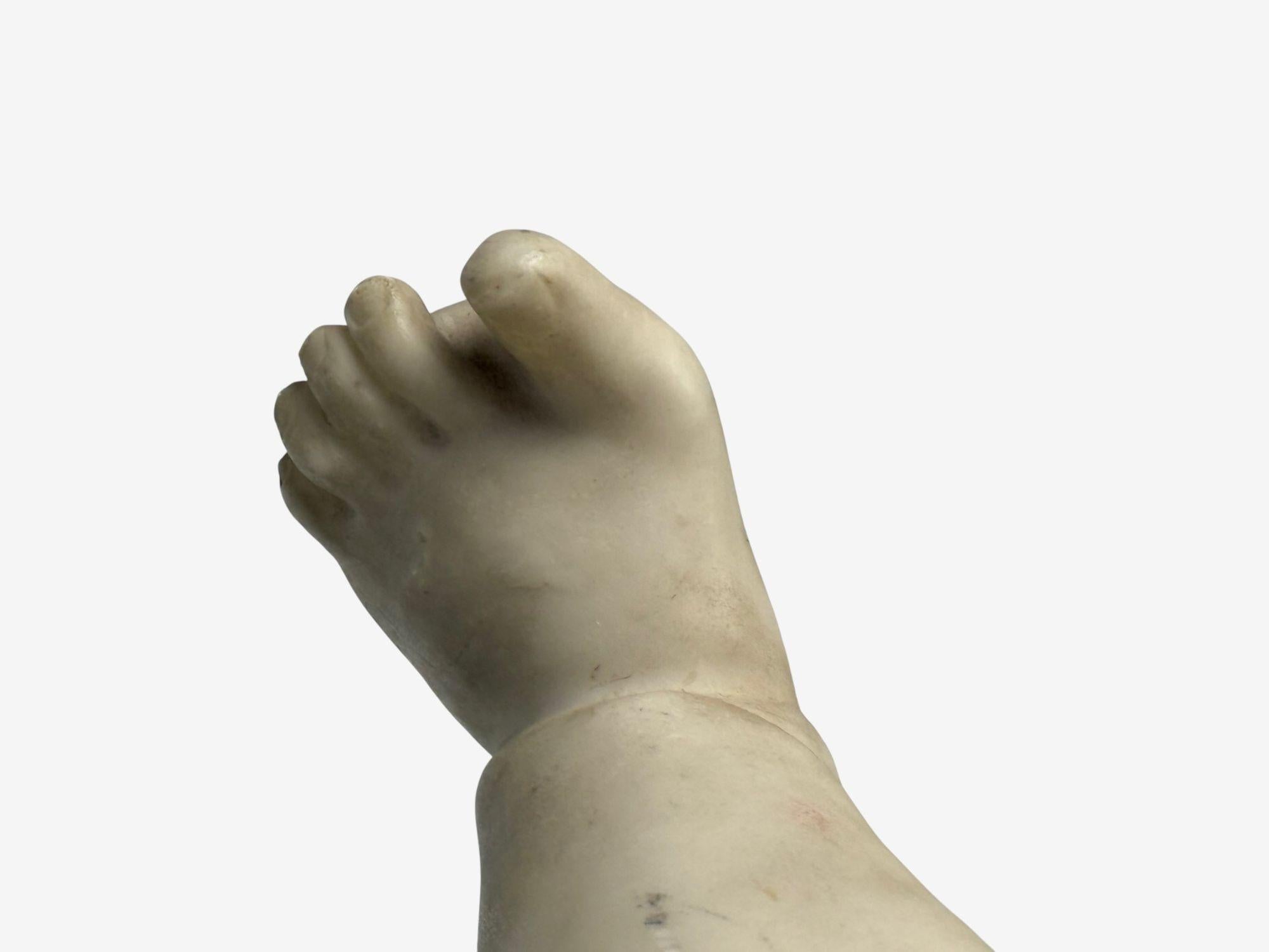 Neoklassisch, Kunstmarmor, sitzende Engelsbüsten auf Schlitten, Italien, 1960er Jahre im Angebot 11