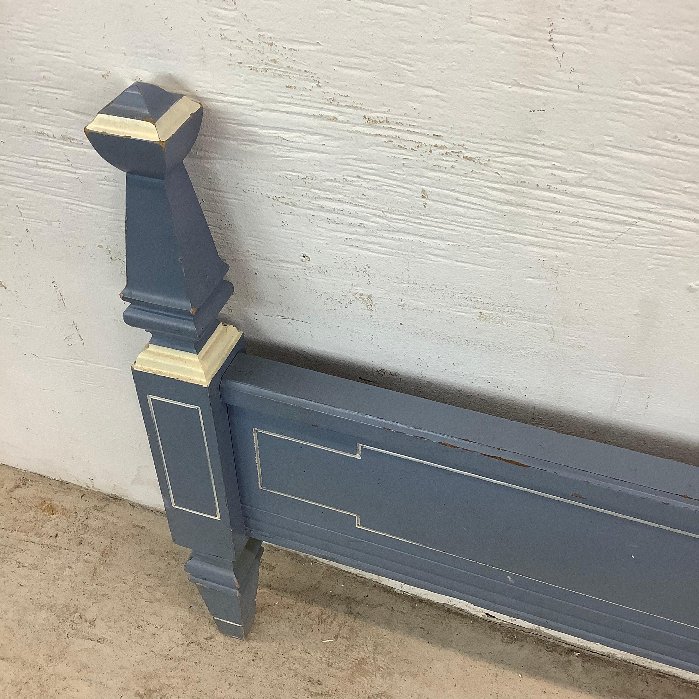 Neoclassical Federal-Style Twin Bed Frame For Sale 10