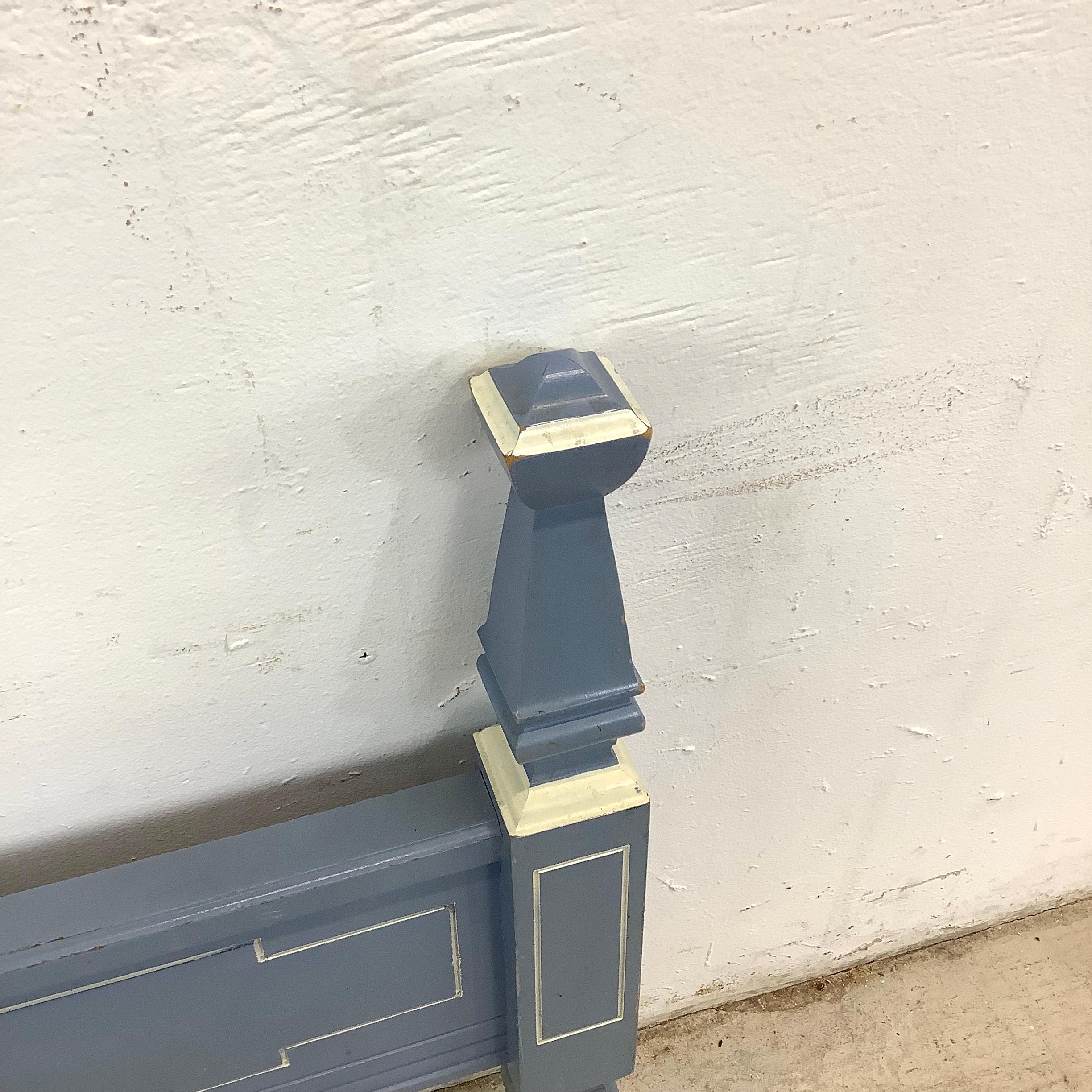 Neoclassical Federal-Style Twin Bed Frame For Sale 11