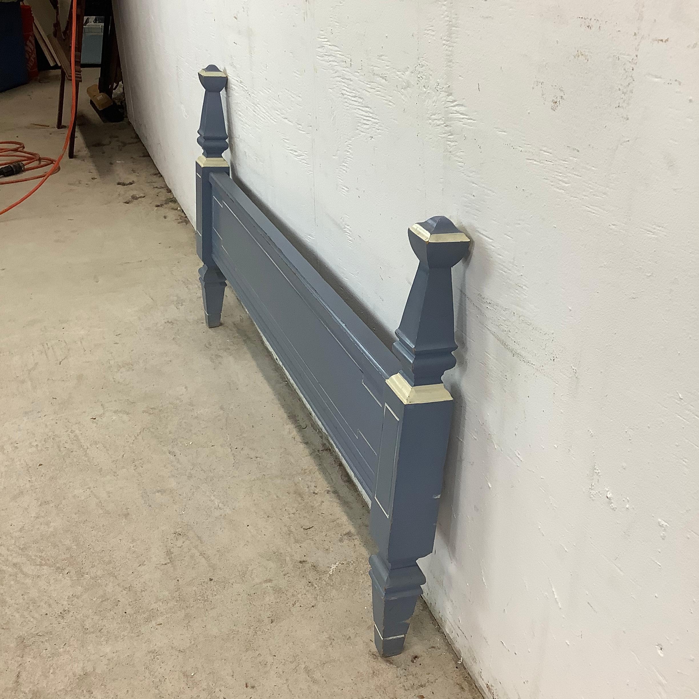 Neoclassical Federal-Style Twin Bed Frame For Sale 12