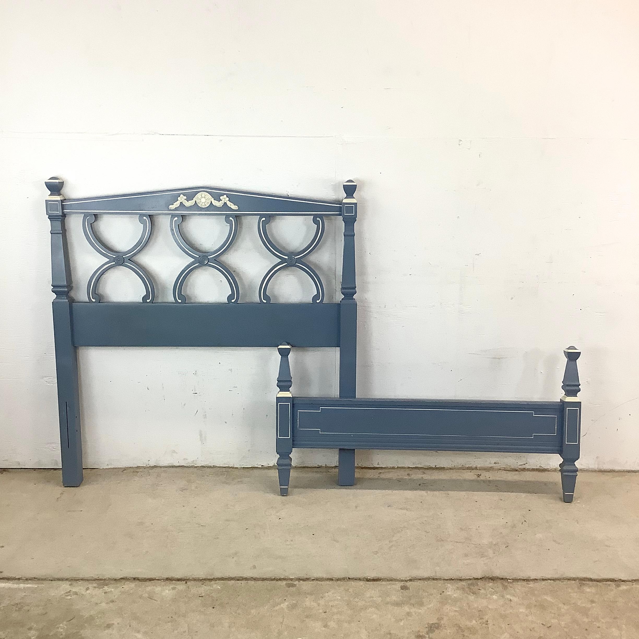 20th Century Neoclassical Federal-Style Twin Bed Frame For Sale
