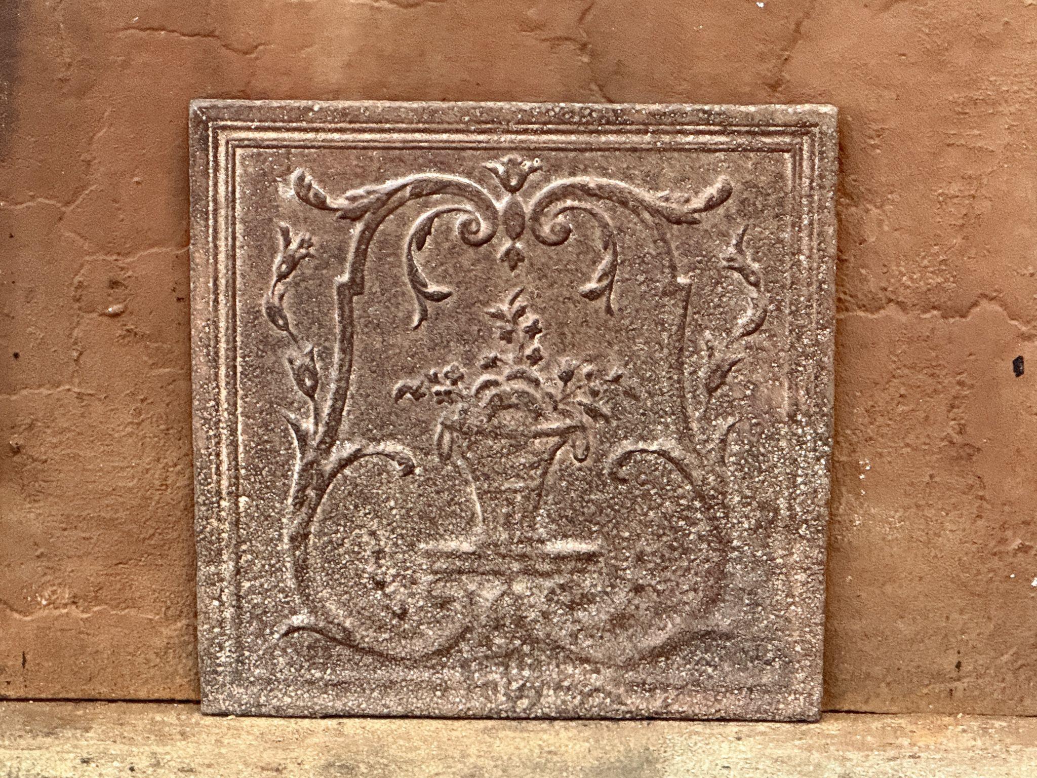 French Neoclassical 'Flower Basket' Fireback / Backsplash, Early 19th Century For Sale