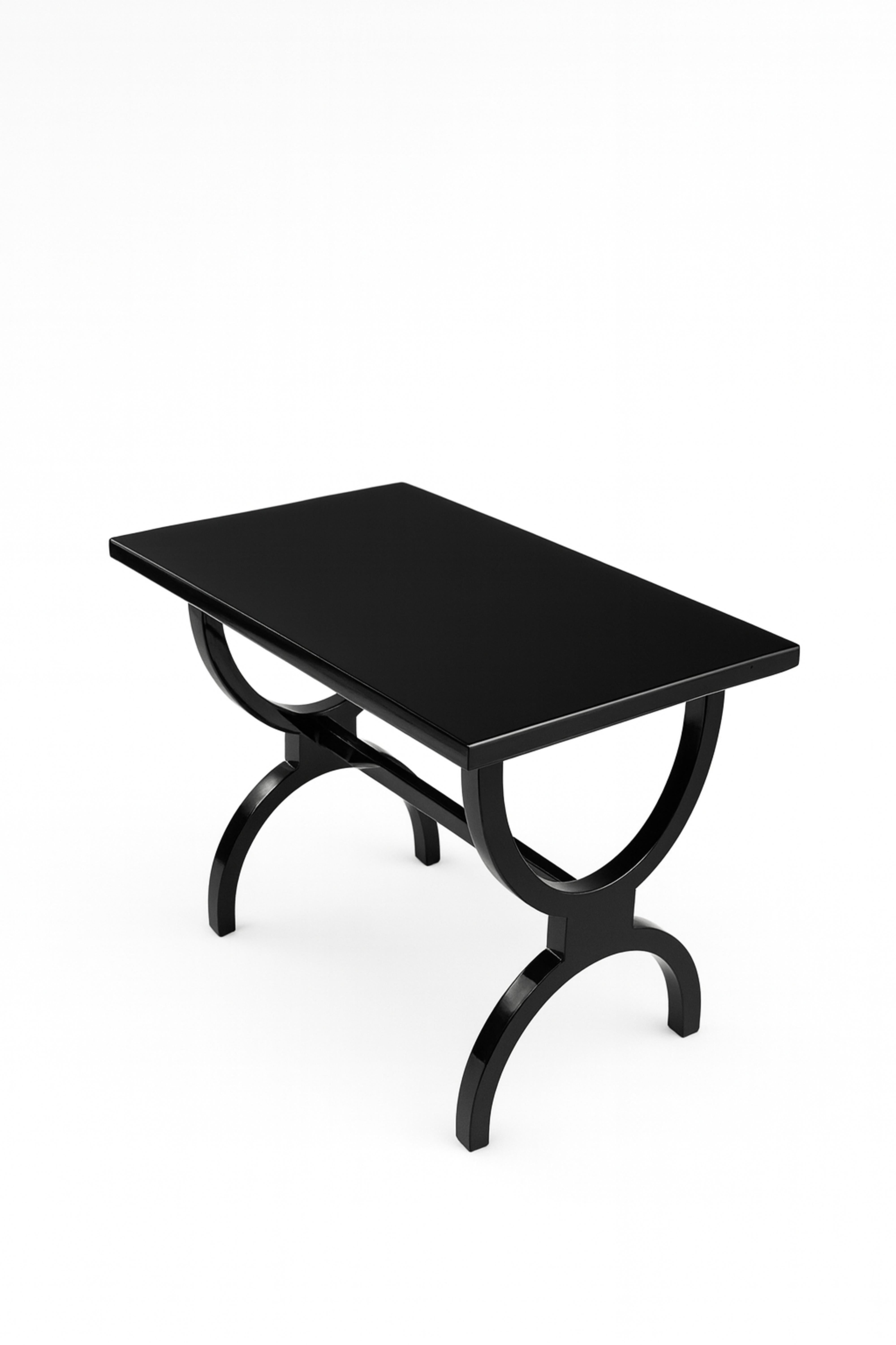  Featuring elegantly curved legs and a sophisticated black color high gloss finish, this timeless piece seamlessly blends modern and classic decor styles. Crafted with exquisite craftsmanship, it is a versatile and enduring addition to any interior,
