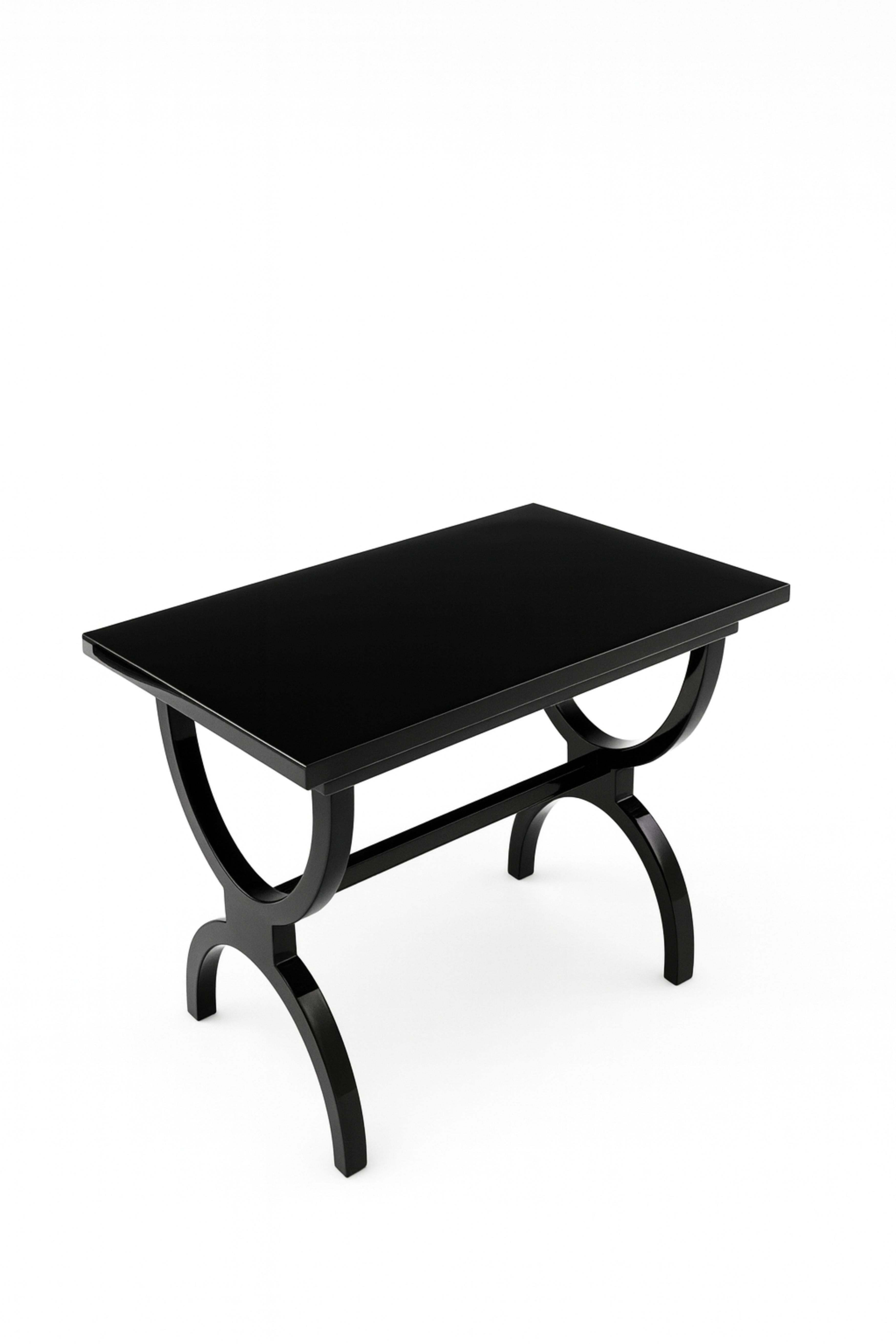 Neoclassical French Black Lacquer Center Table, 20th Century For Sale 5