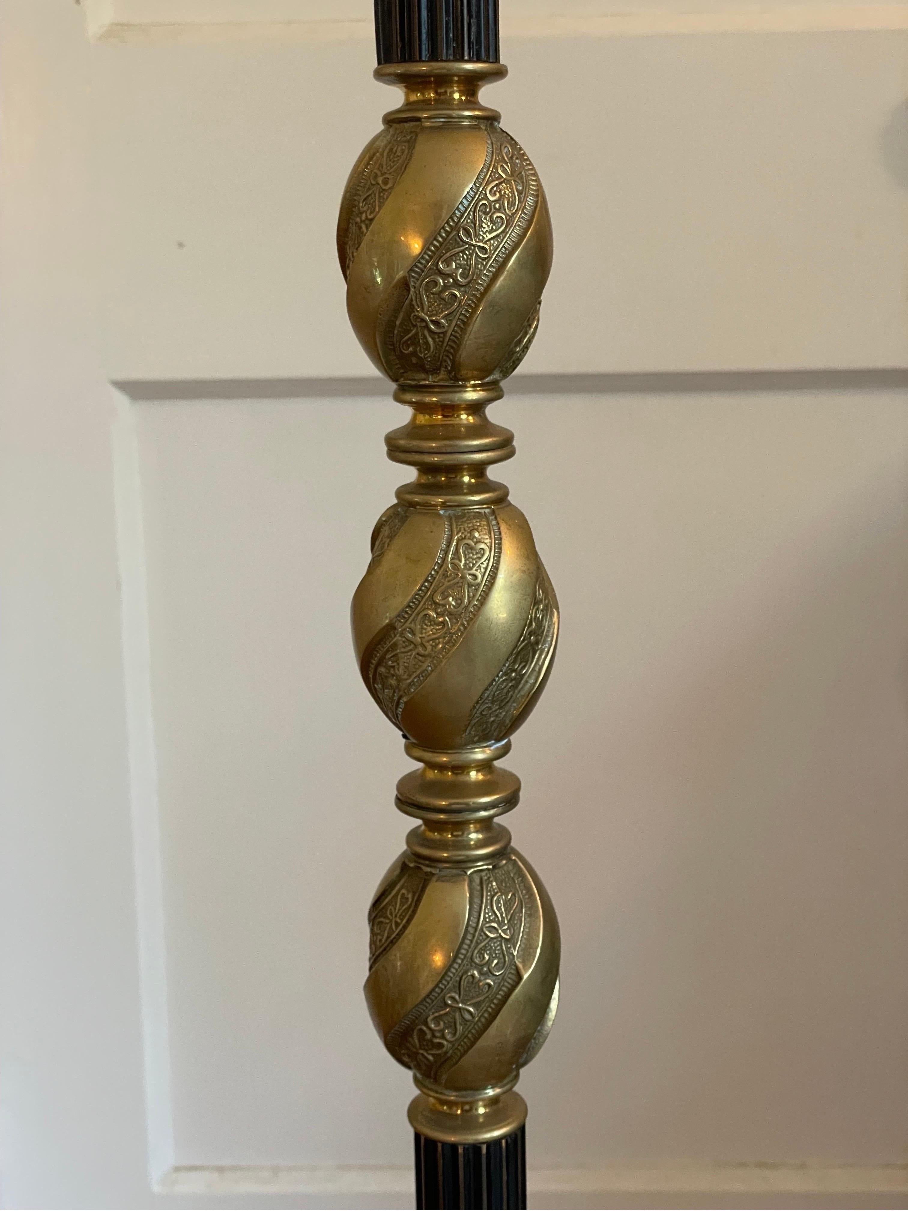 Bronze Lampadaire néoclassique français en bronze/laiton Bouillotte en vente