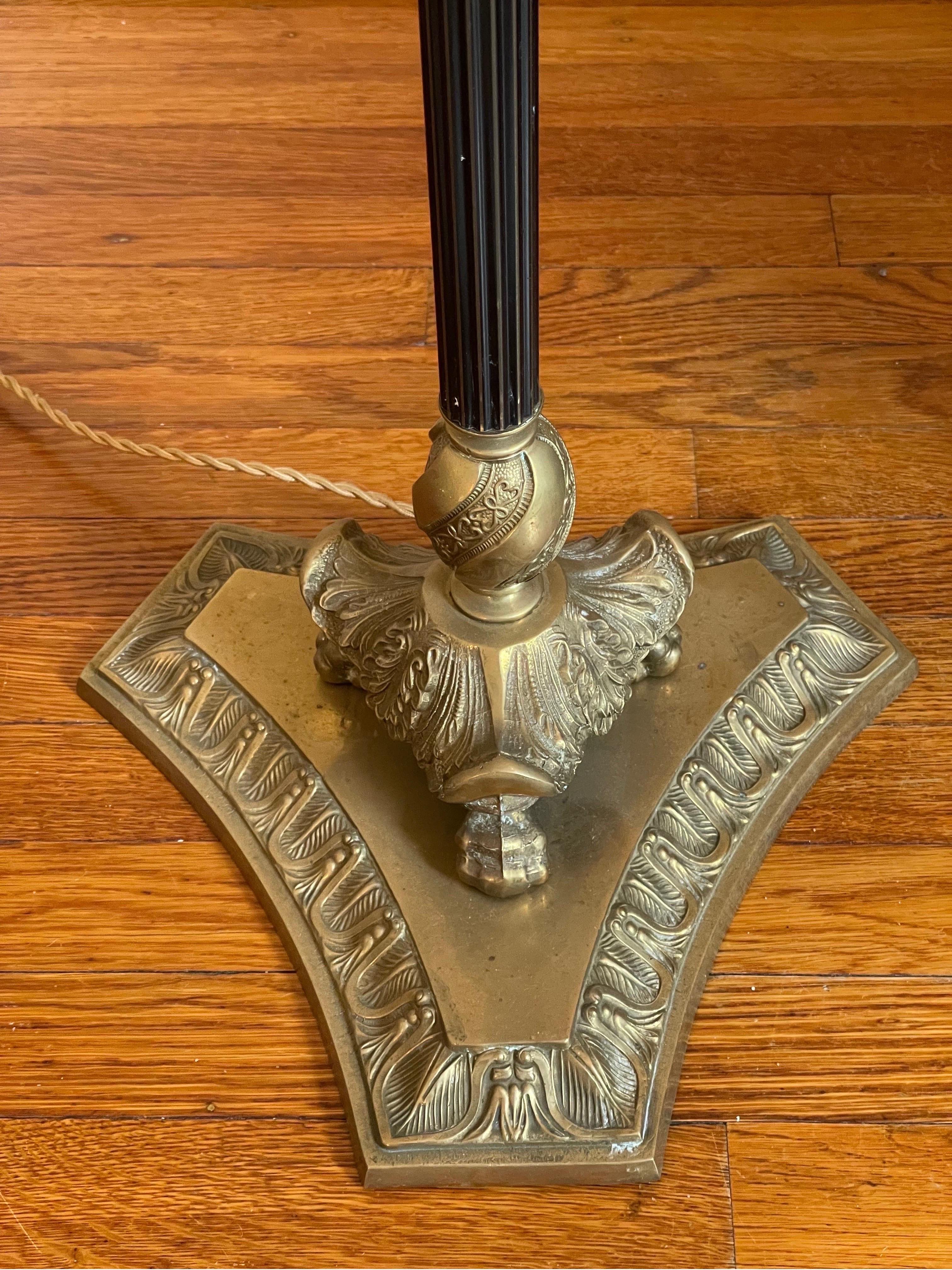 Neoclassical French Bronze/Brass Bouillotte Floor Lamp For Sale 3