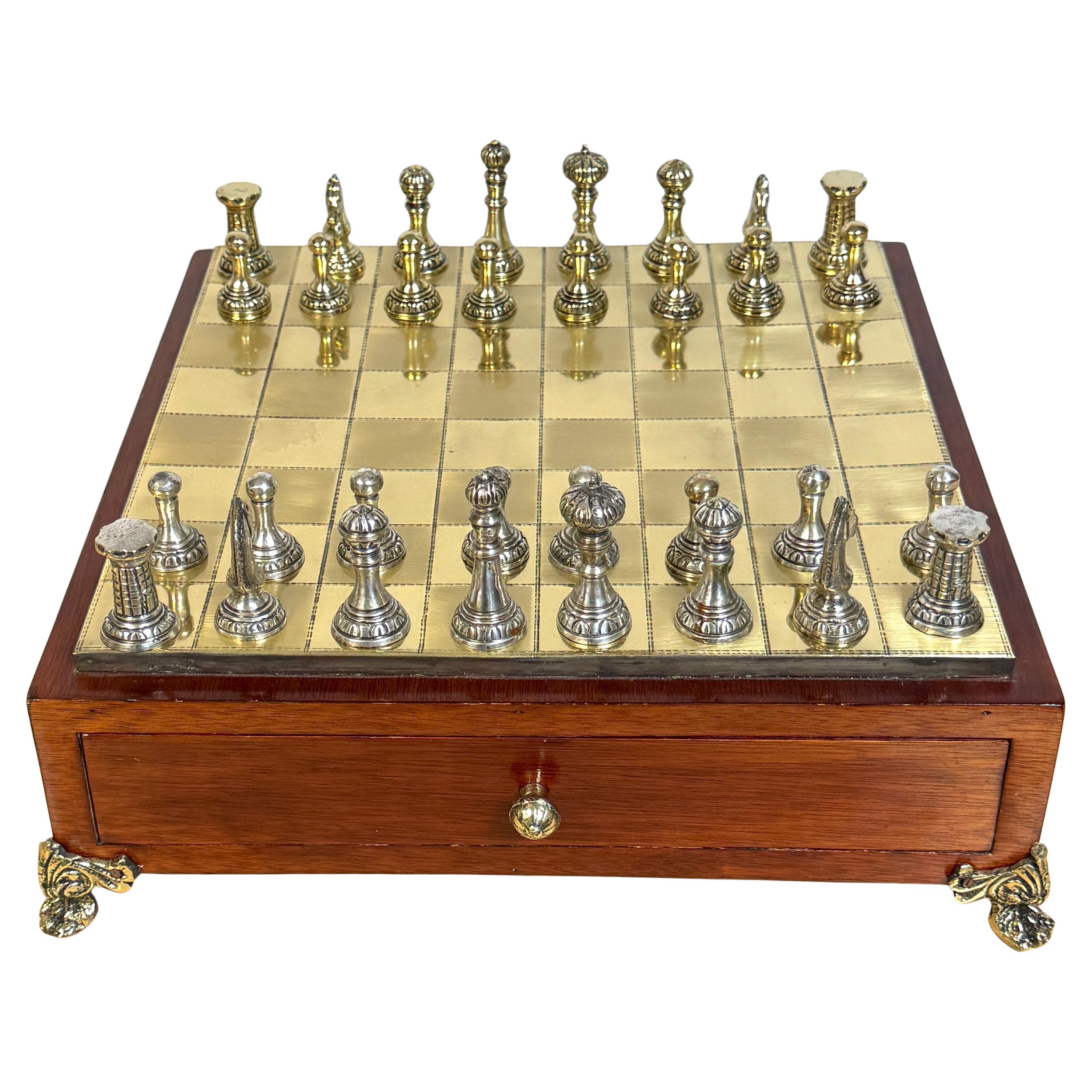 Neoklassische Französisch vergoldet & versilbert Bronze komplette Tischplatte Box Schachspiel