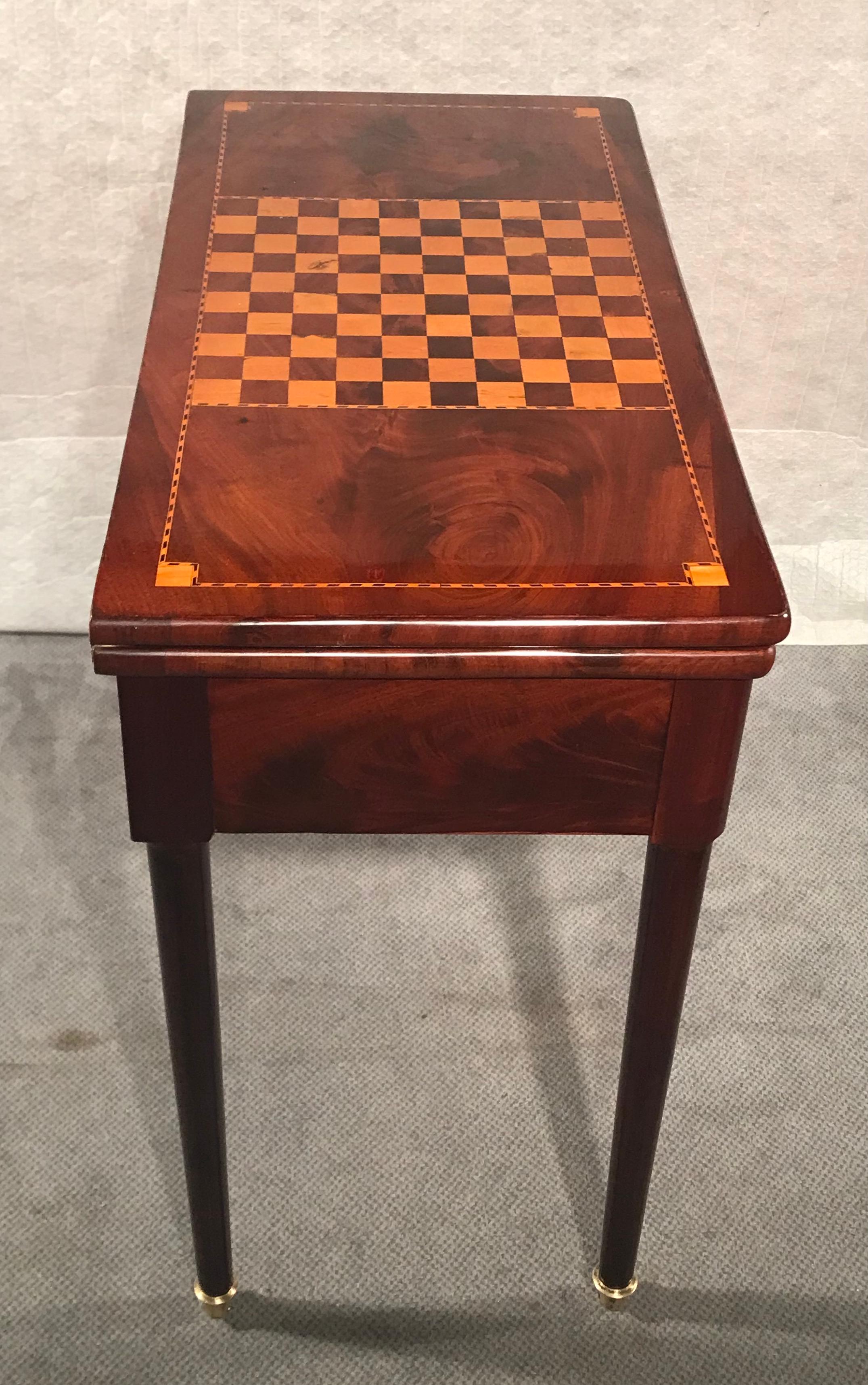 French Neoclassical Game Table, France 1810-20, Mahogany For Sale