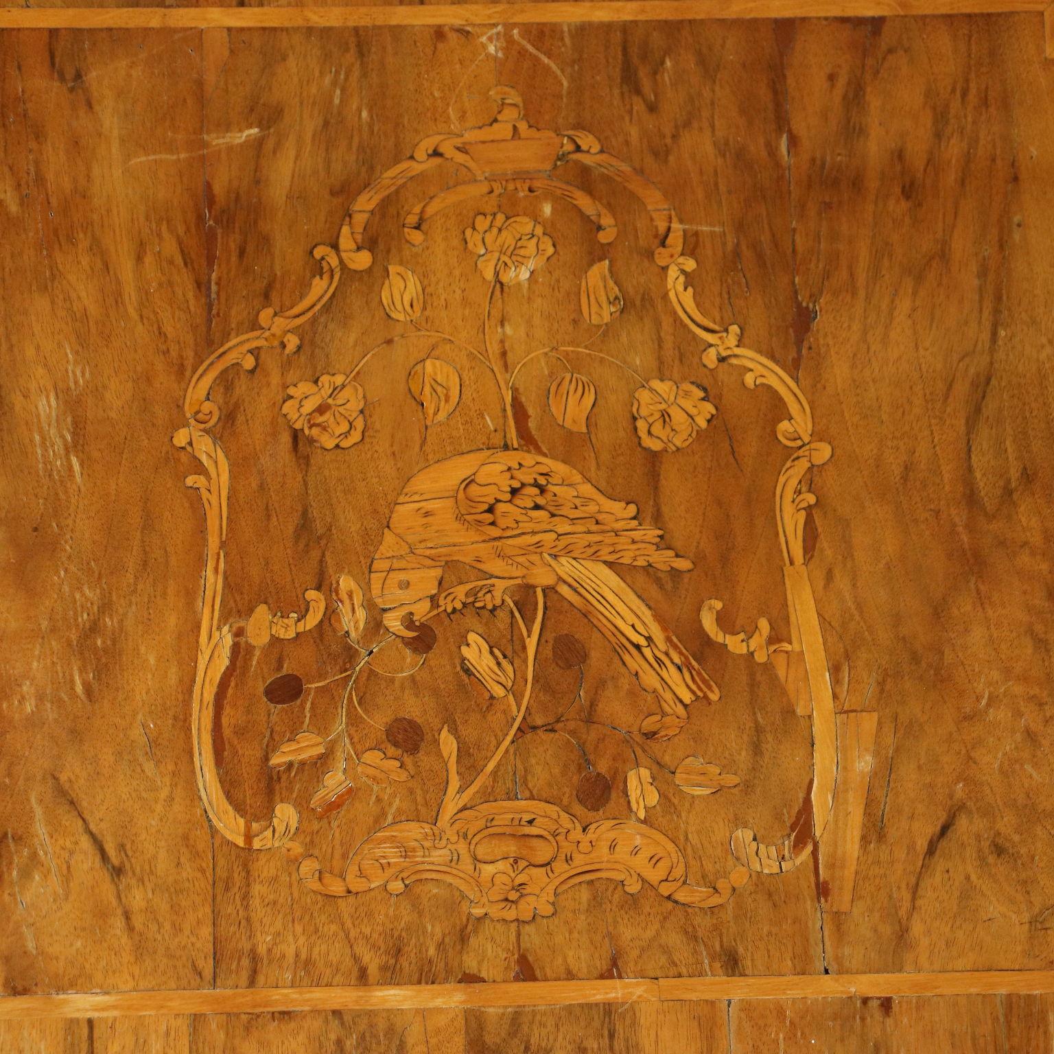 Neoclassical Game Table Walnut Maple, Italy XVIII Century In Fair Condition For Sale In Milano, IT