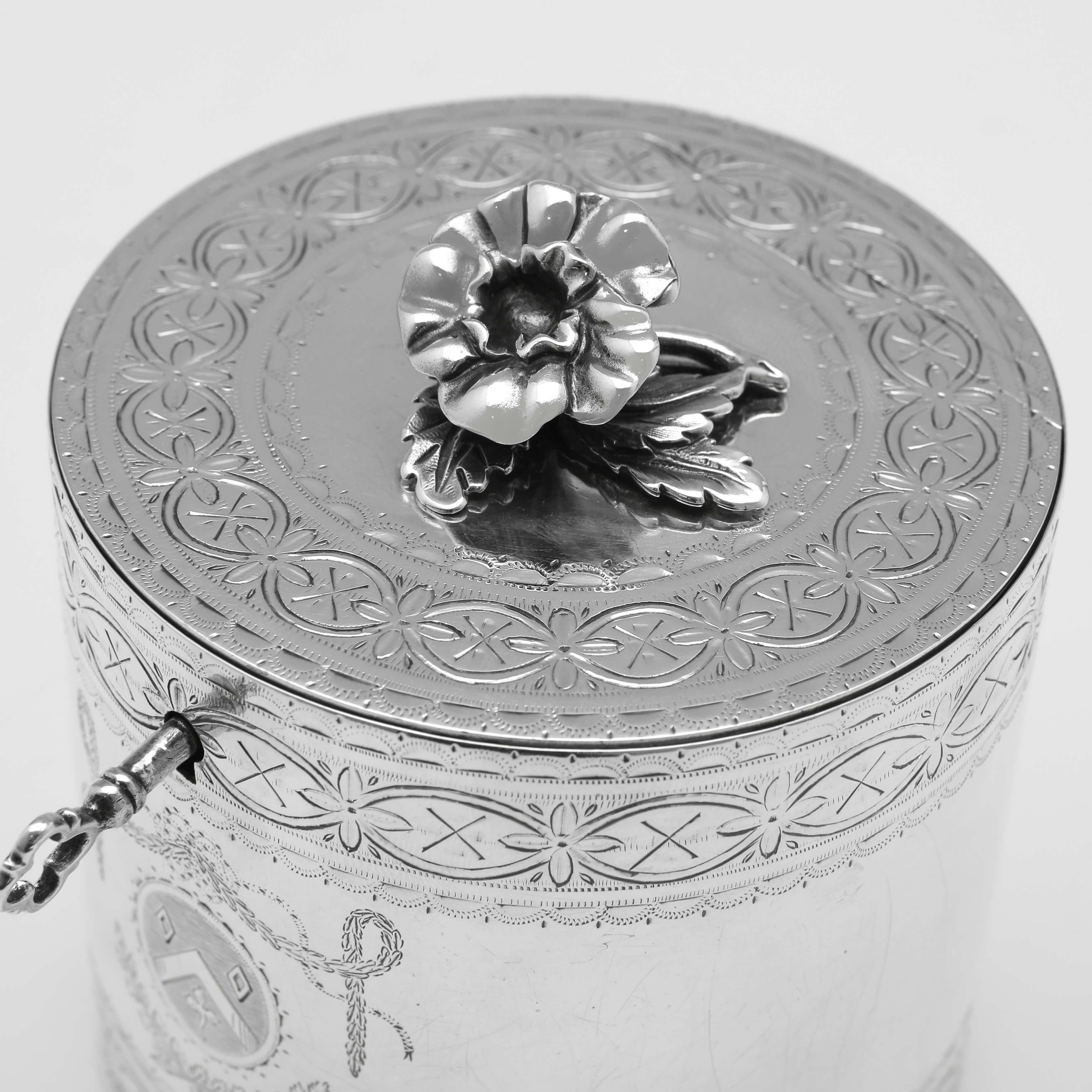 Neoclassical George III Period Antique Sterling Silver Tea Caddy - London 1775 For Sale 1