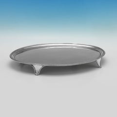Salver ovale neoclassico di George III in argento sterling di Elizabeth Jones, 1793