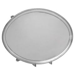 Salver ovale neoclassico di George III in argento sterling di Elizabeth Jones, 1793