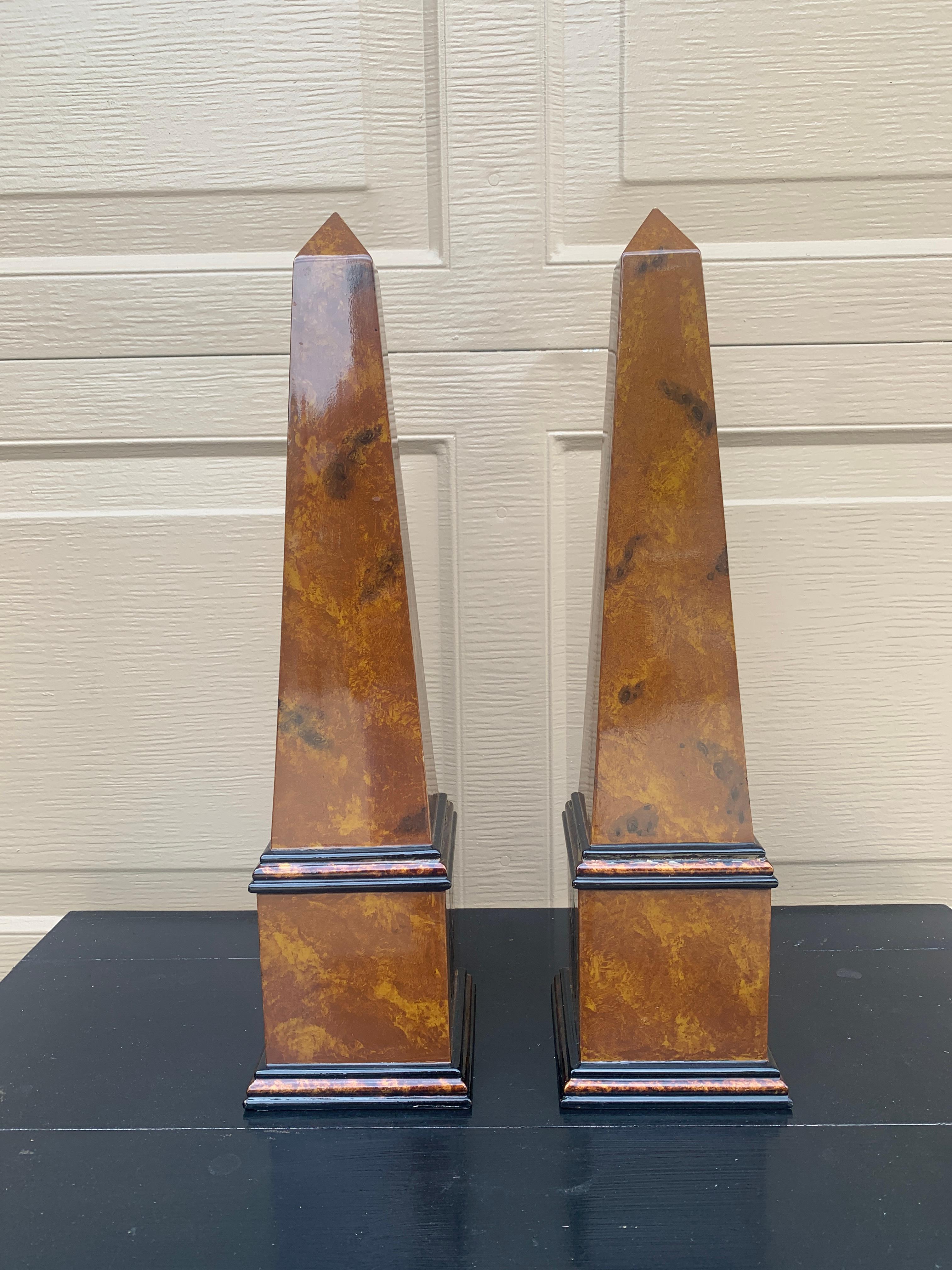 Obeliscos neoclásicos georgianos de madera con incrustaciones, Pareja en venta 6