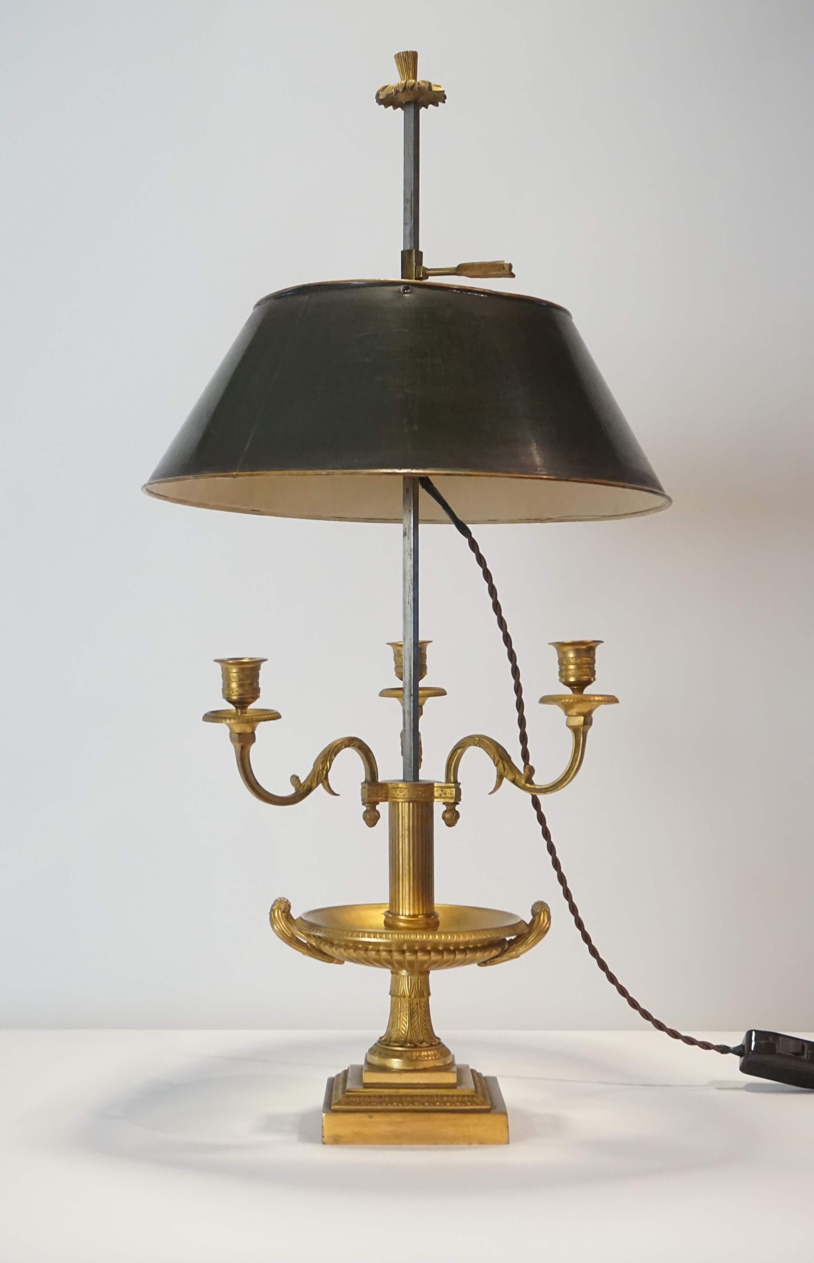 Neoclassical Gilt Bronze Bouillotte Lamp, France, circa 1800 In Good Condition In Kinderhook, NY