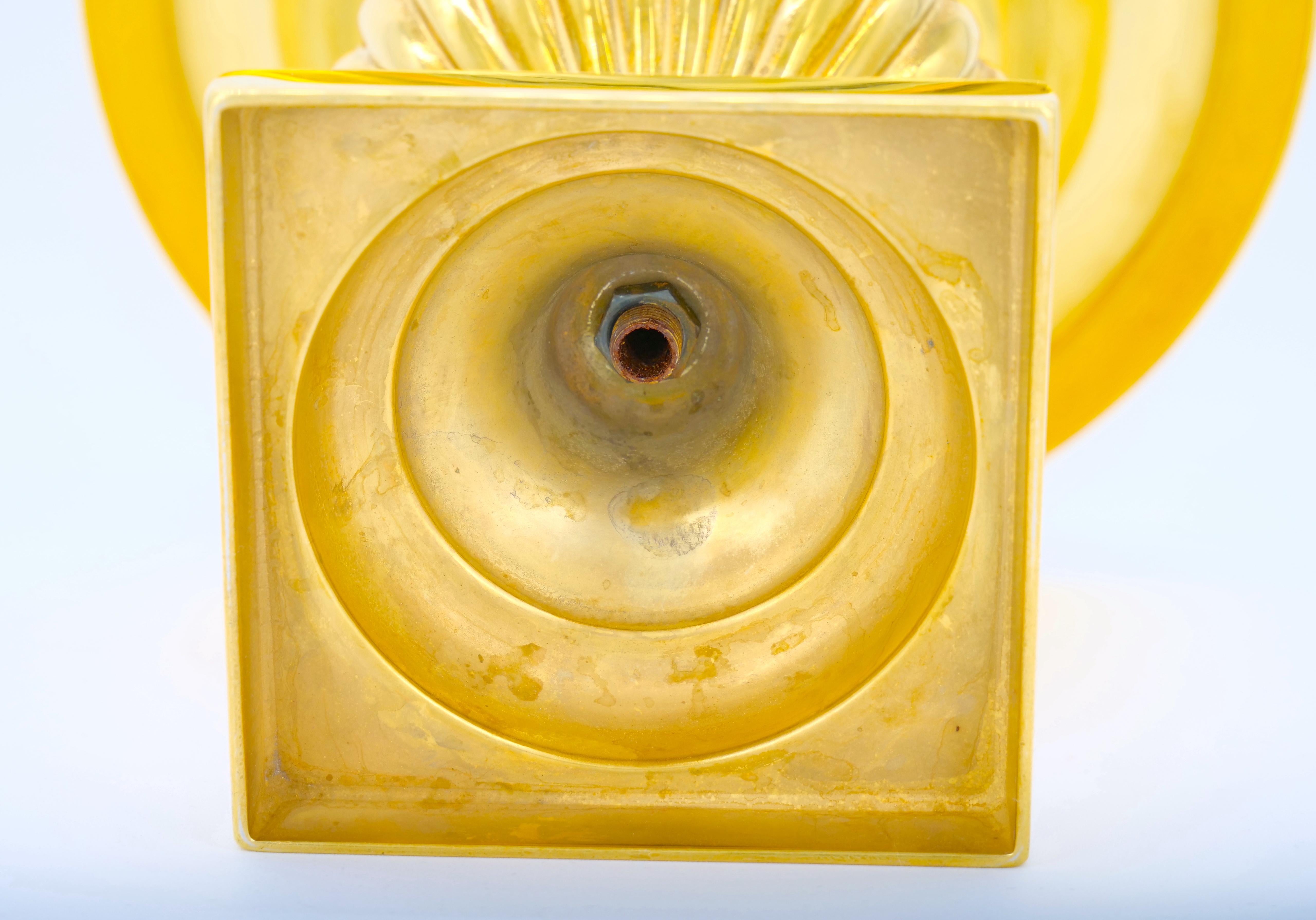 Neoklassizistischer vergoldeter Campana-Weinkühler/Eiskübel in Campana-Form im Angebot 4