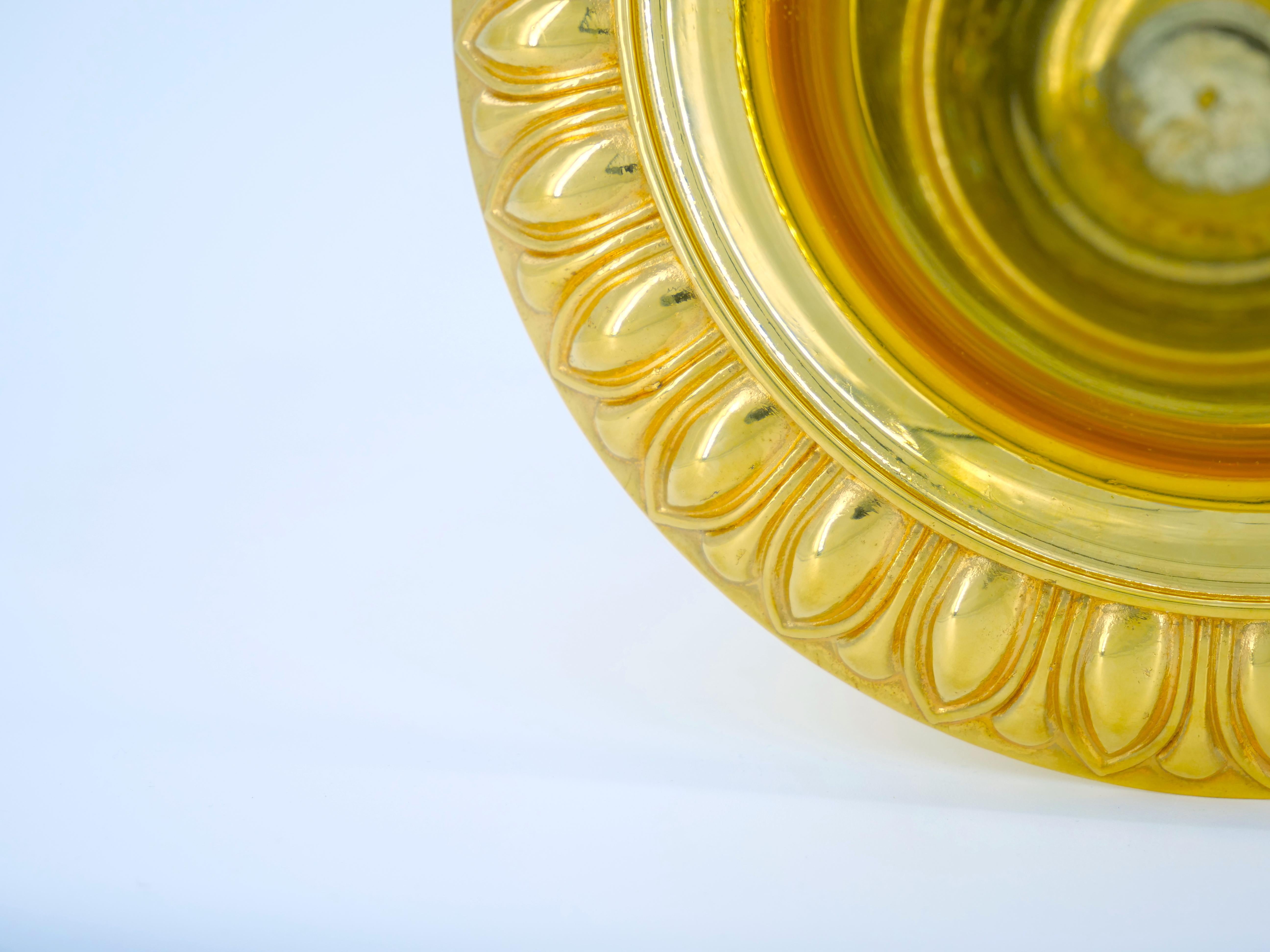 Neoklassizistischer vergoldeter Campana-Weinkühler/Eiskübel in Campana-Form (Metall) im Angebot