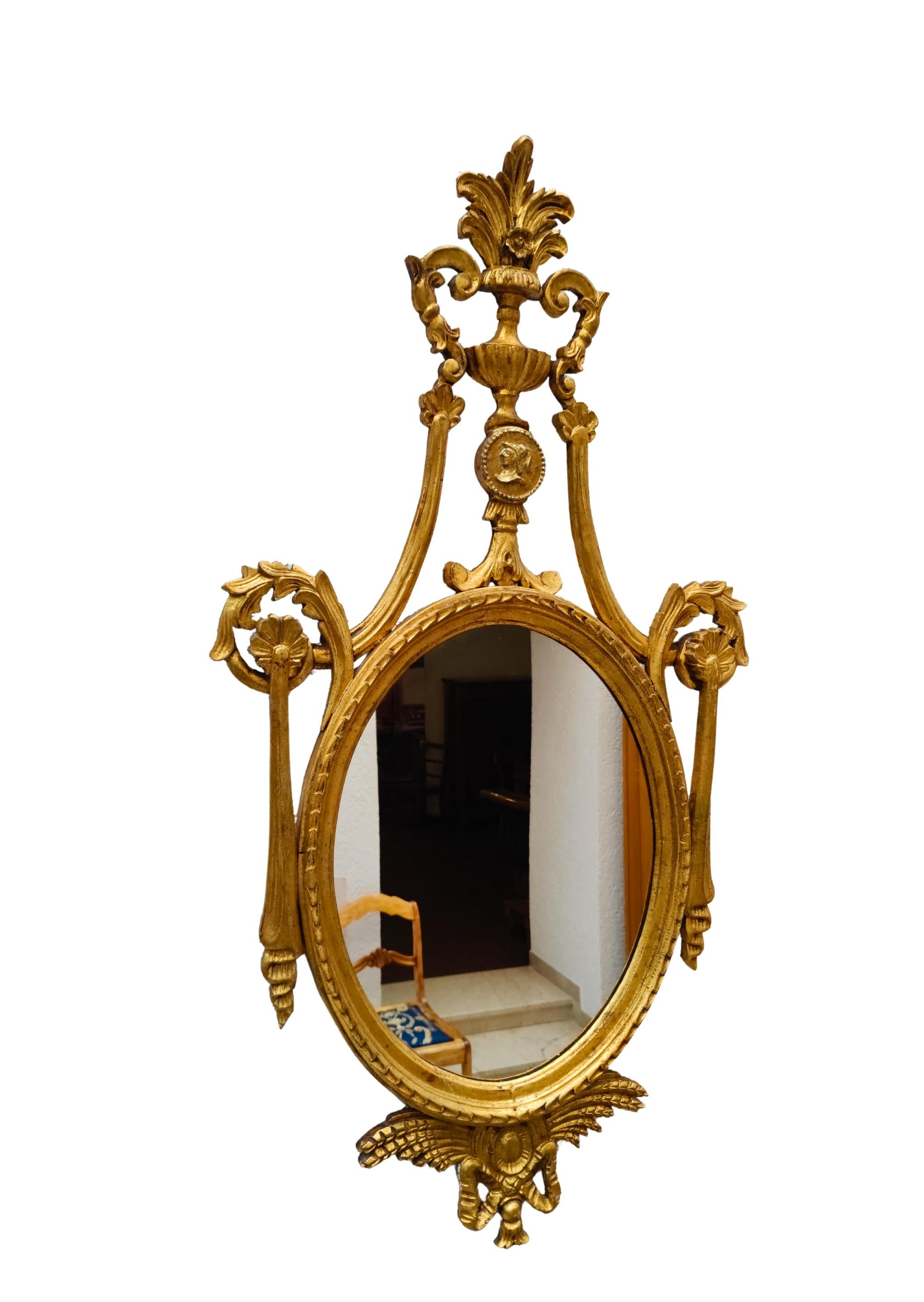 Neoclassical Gilt Mirror circa 1800 with Carved Eagle Ornament For Sale 1
