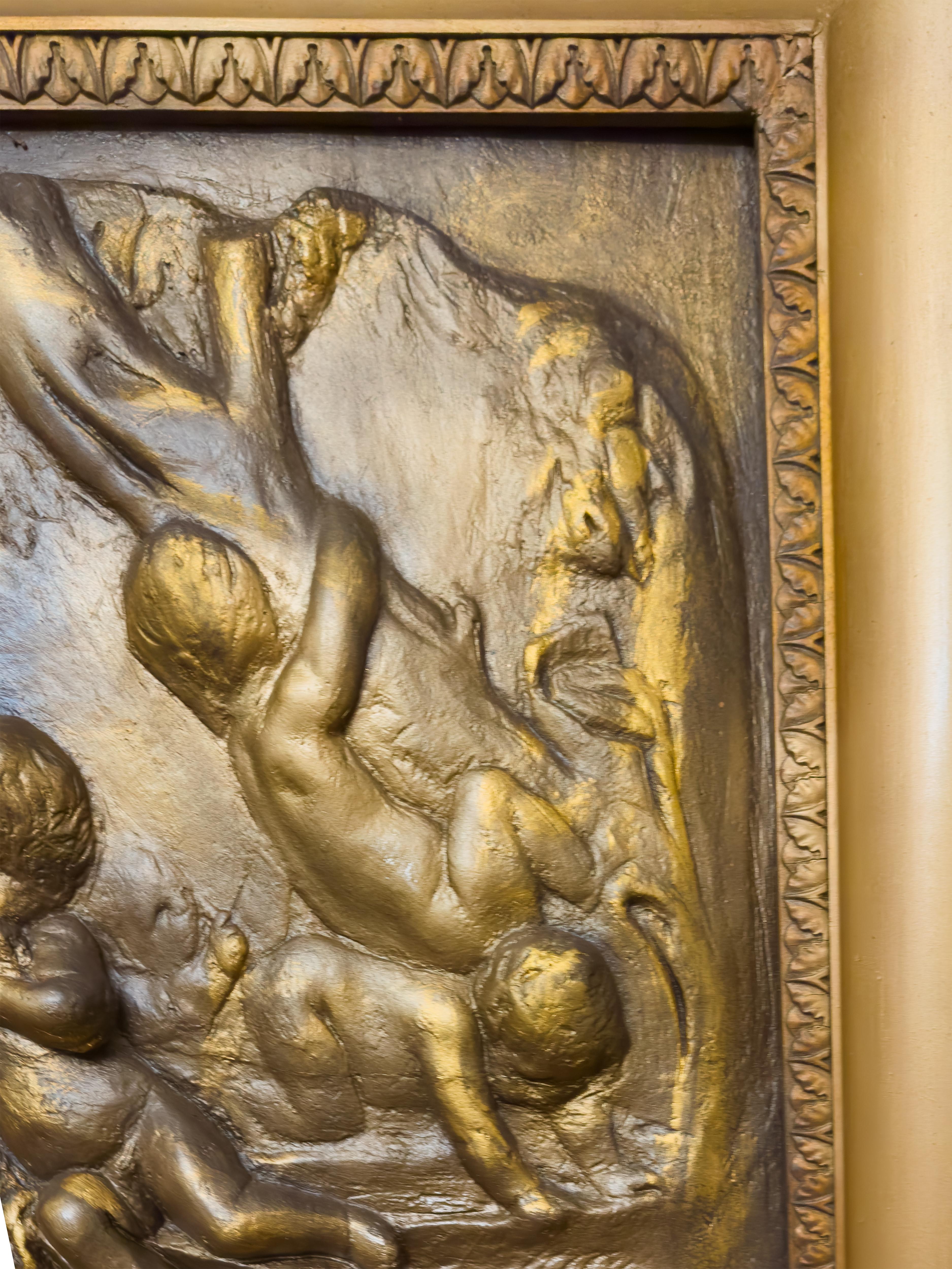 Panneau en relief de chérubin néoclassique en terre cuite dorée, 19ème siècle en vente 1