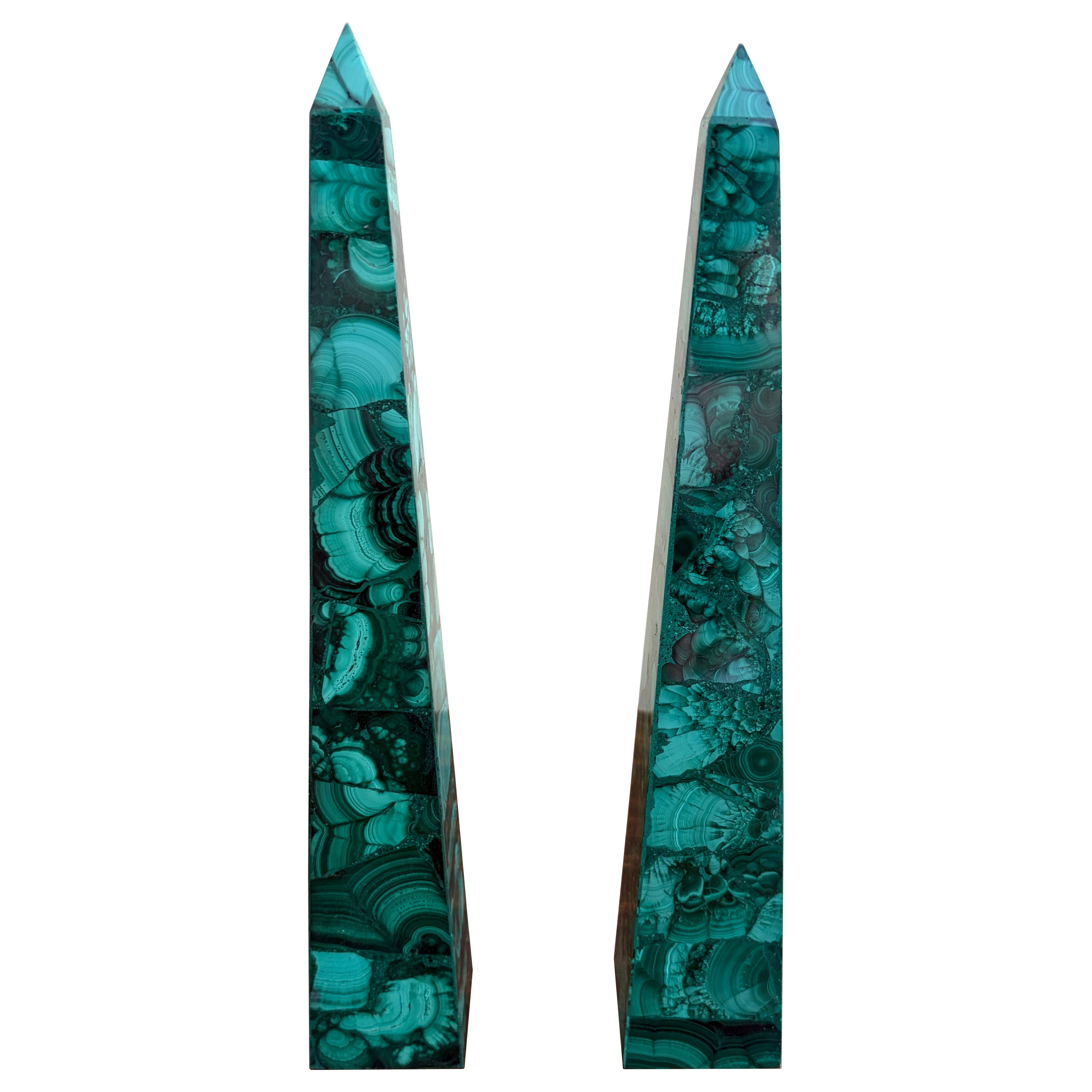 Obélisques néoclassiques en malachite du Grand Tour, paire