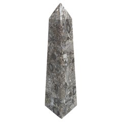 Obelisco neoclásico Grand Tour de mármol macizo marrón y gris