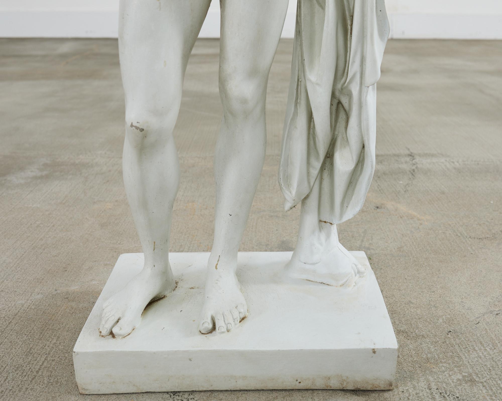 Escultura figurativa patricia grecorromana neoclásica siglo XX en venta