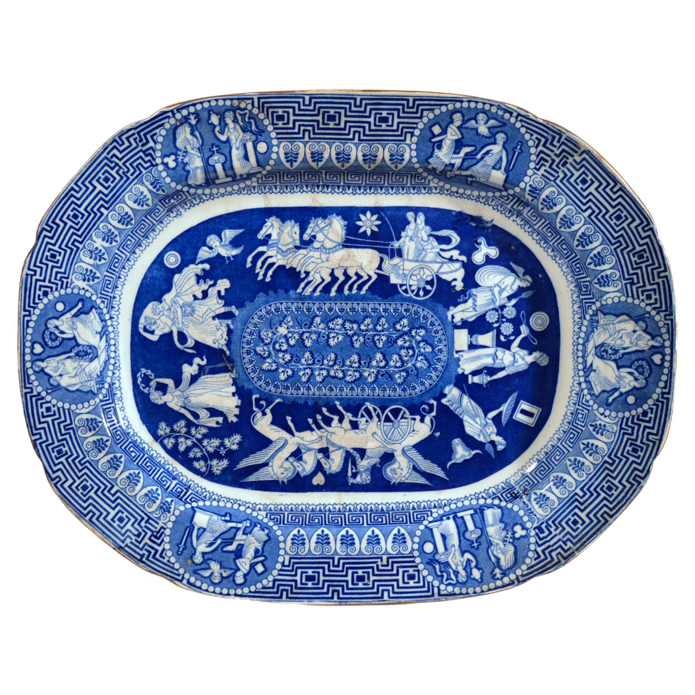 Grand plat néo-classique à motif grec imprimé en bleu, Herculaneum, Liverpool