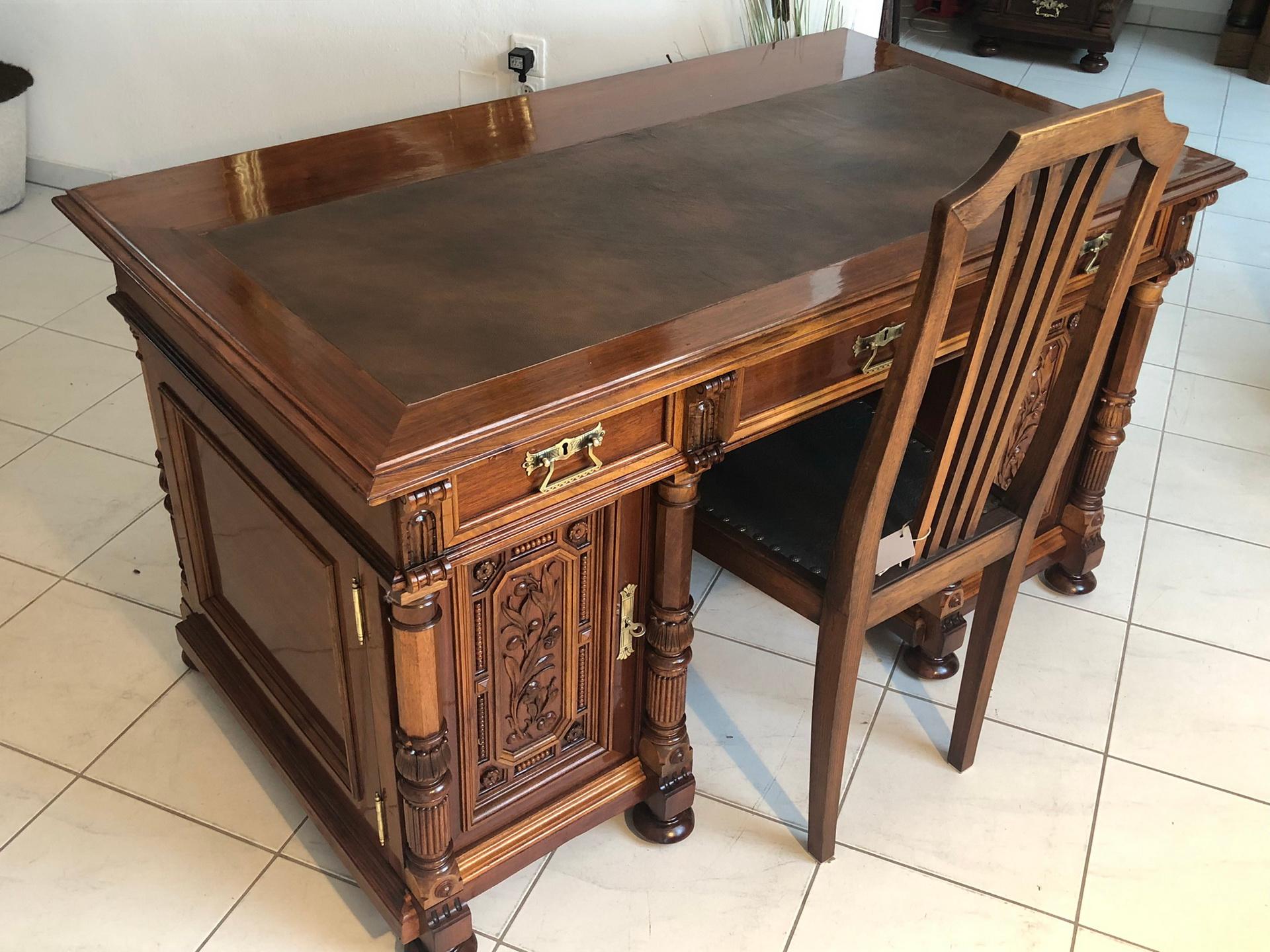 Neoclassical Gründerzeit Writing Table with Columns, 1870s In Good Condition For Sale In Senden, NRW