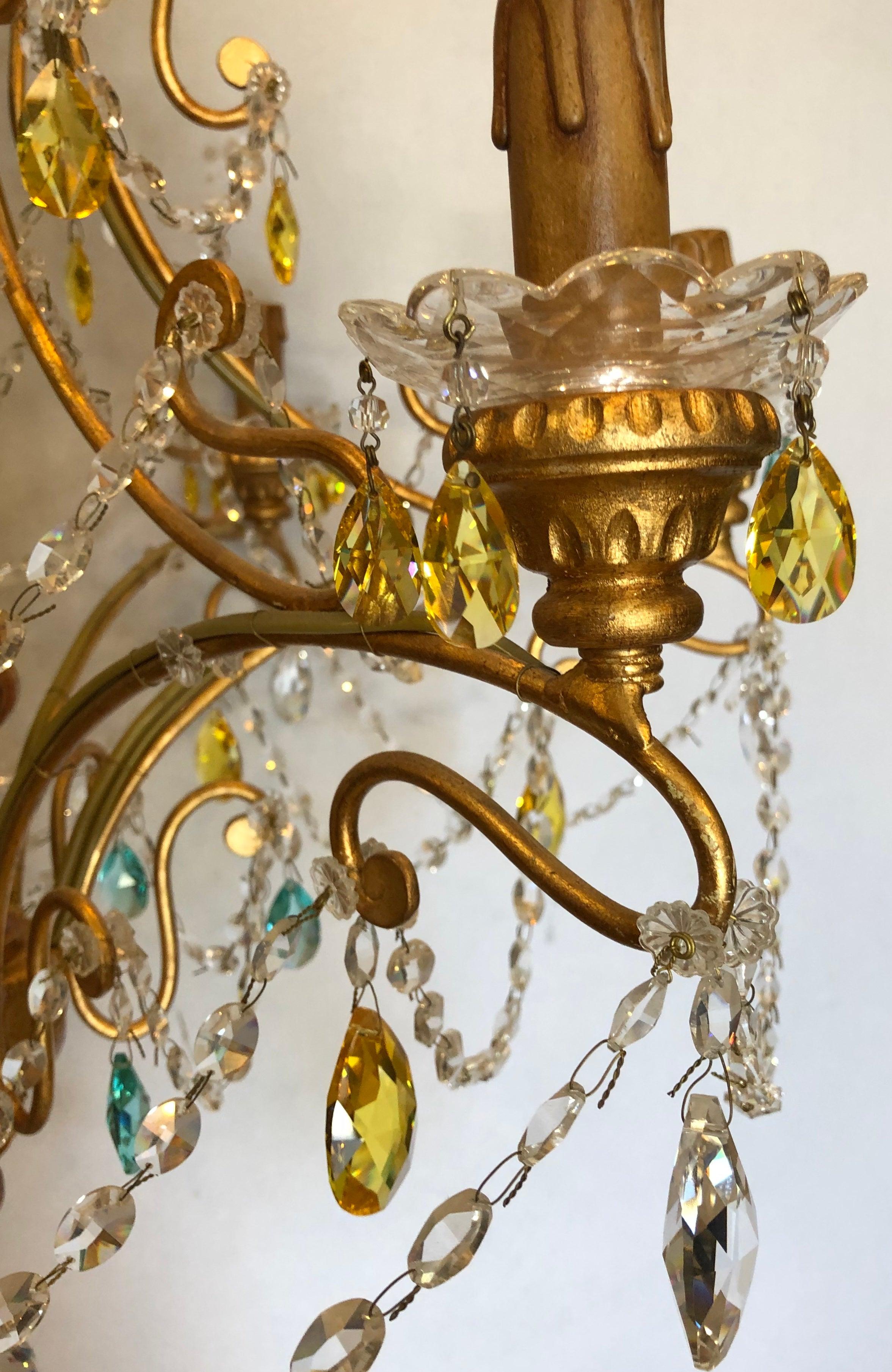 20ième siècle Lustre néoclassique italien en métal doré et cristal fabriqué à la main par Alba Lamp en vente