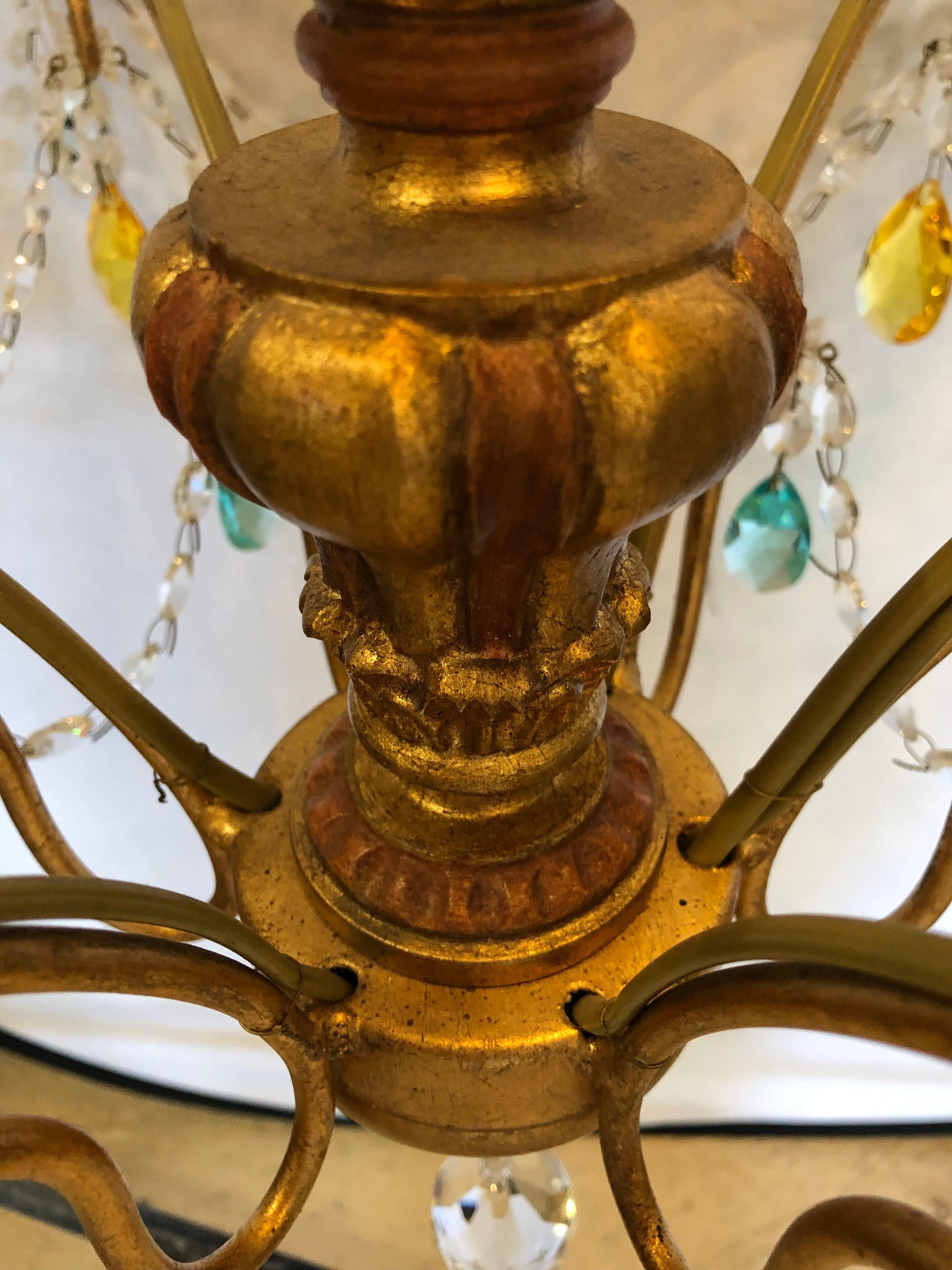 Neoklassischer handgefertigter italienischer Kronleuchter aus vergoldetem Metall und Kristall von Alba Lamp im Angebot 2