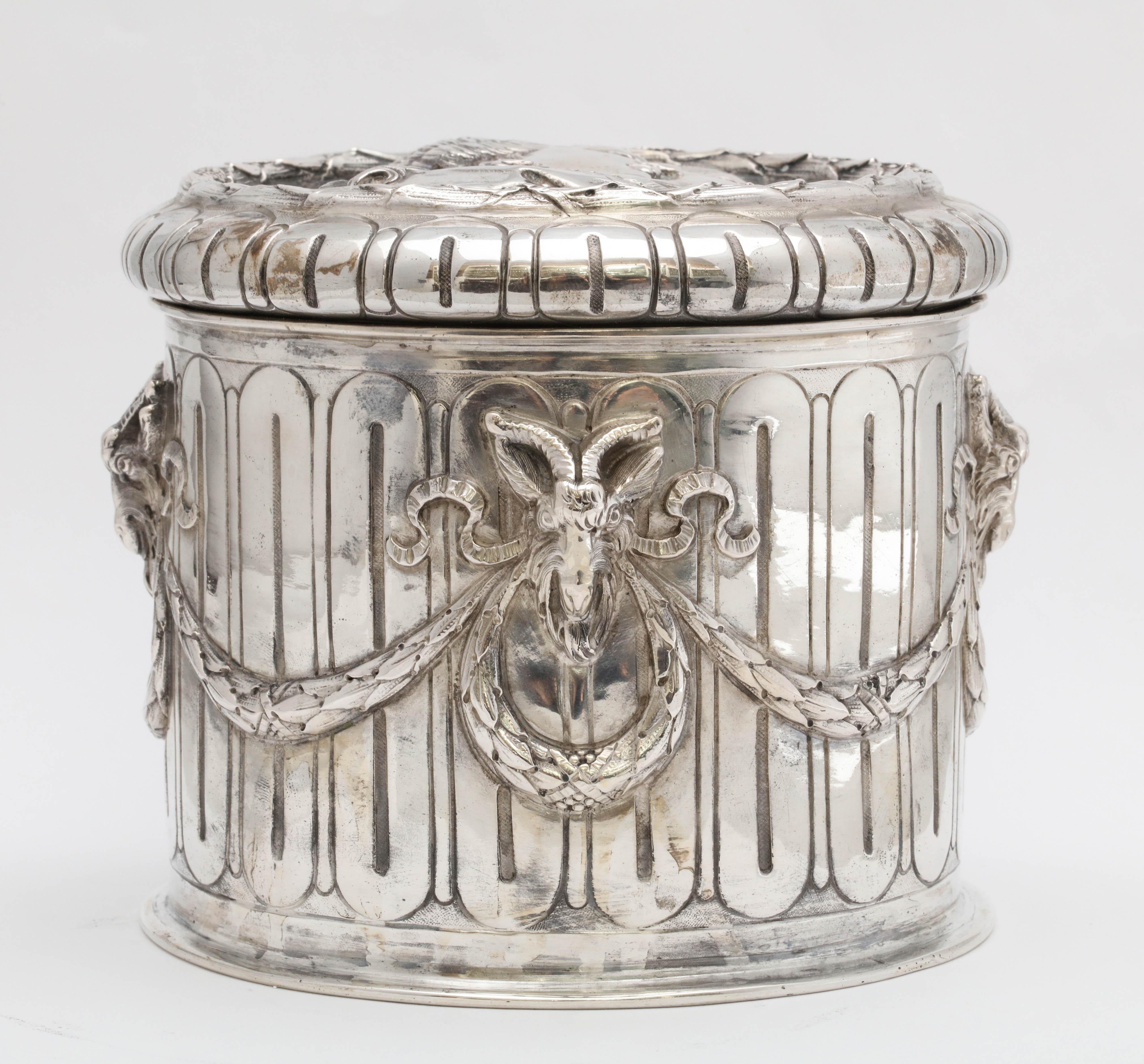 Neoclassical Hannau Continental Silver '.800' Table Box In Excellent Condition In New York, NY
