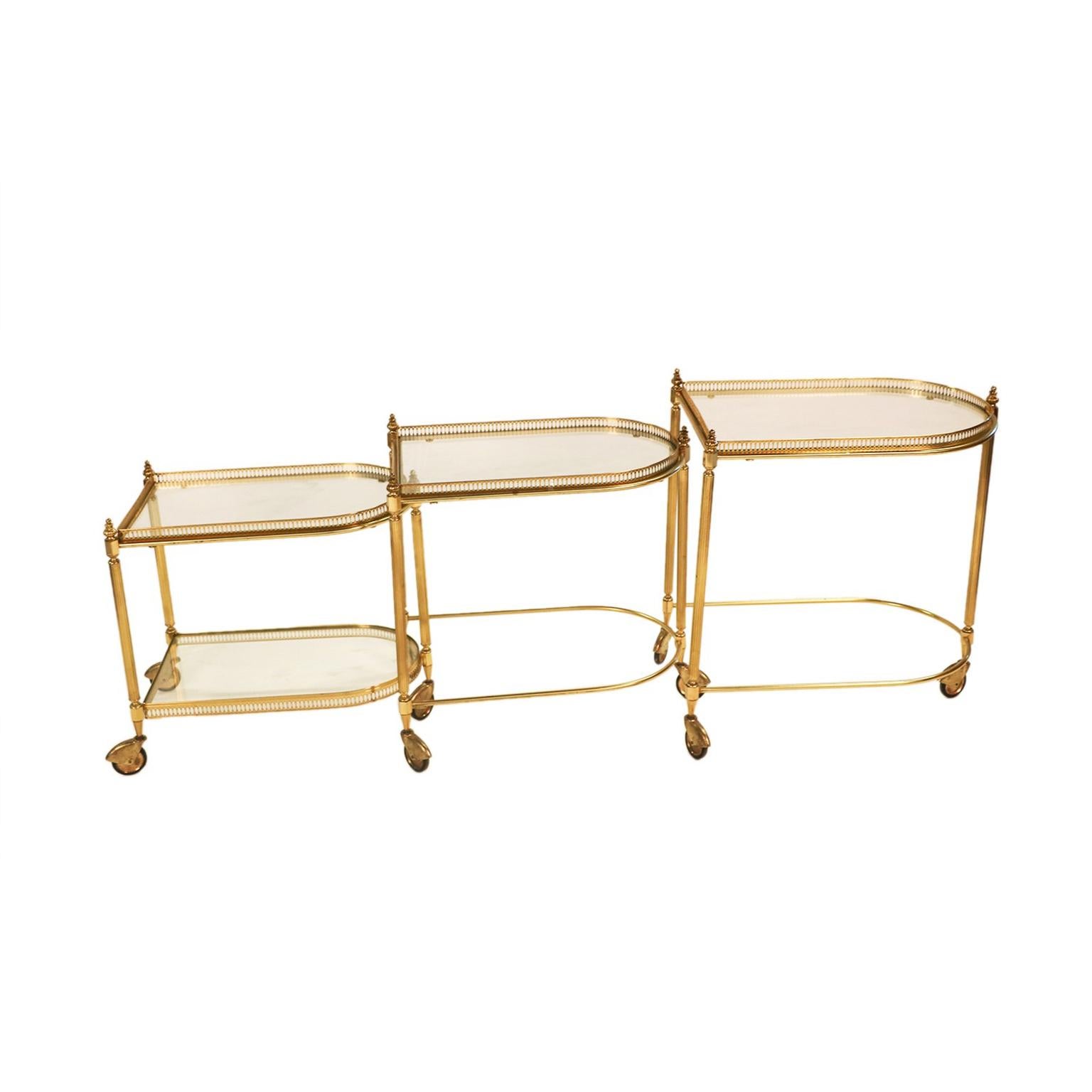 Mid-20th Century Neoclassical Hollywood Regency Brass Glass Nesting Tables For Sale