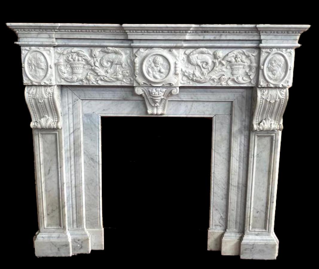 Neoclassical Imperial White Marble Fireplace, Italy, 1790 For Sale 1