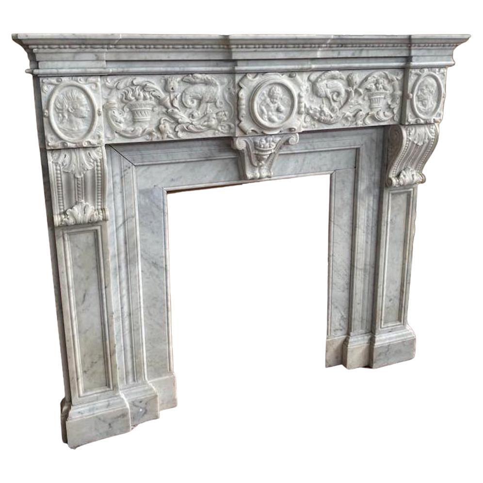 Chimenea neoclásica imperial de mármol blanco, Italia, 1790 en venta