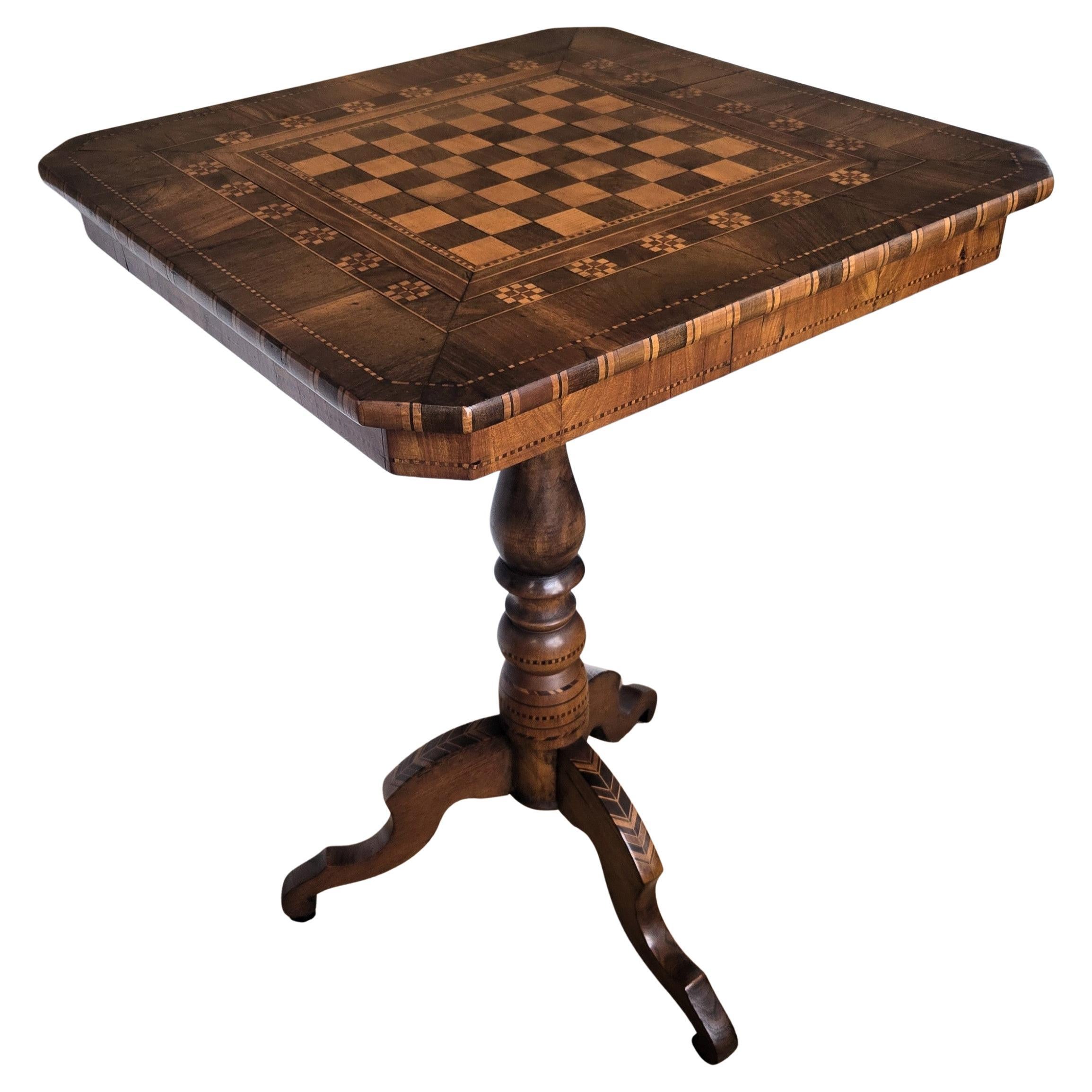Neoclassical Italian Biedermeier Walnut Inlay Tripod Chess Games or Side Table