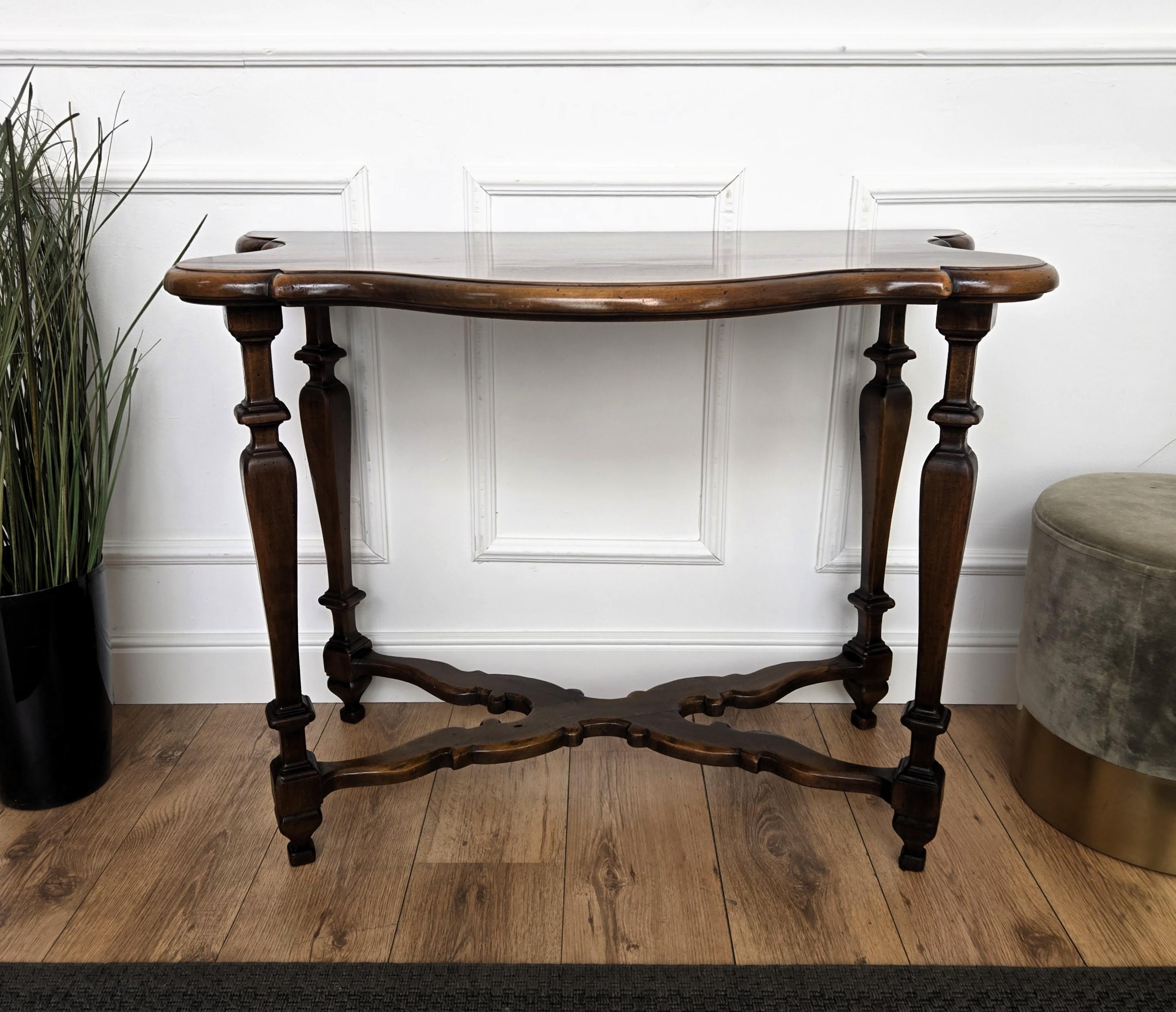 Neoclassical Italian Carved Walnut Wood Table Console For Sale 1