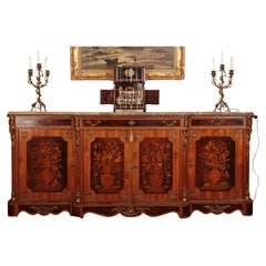 Neoclassical Italian chest of drawers inlaid