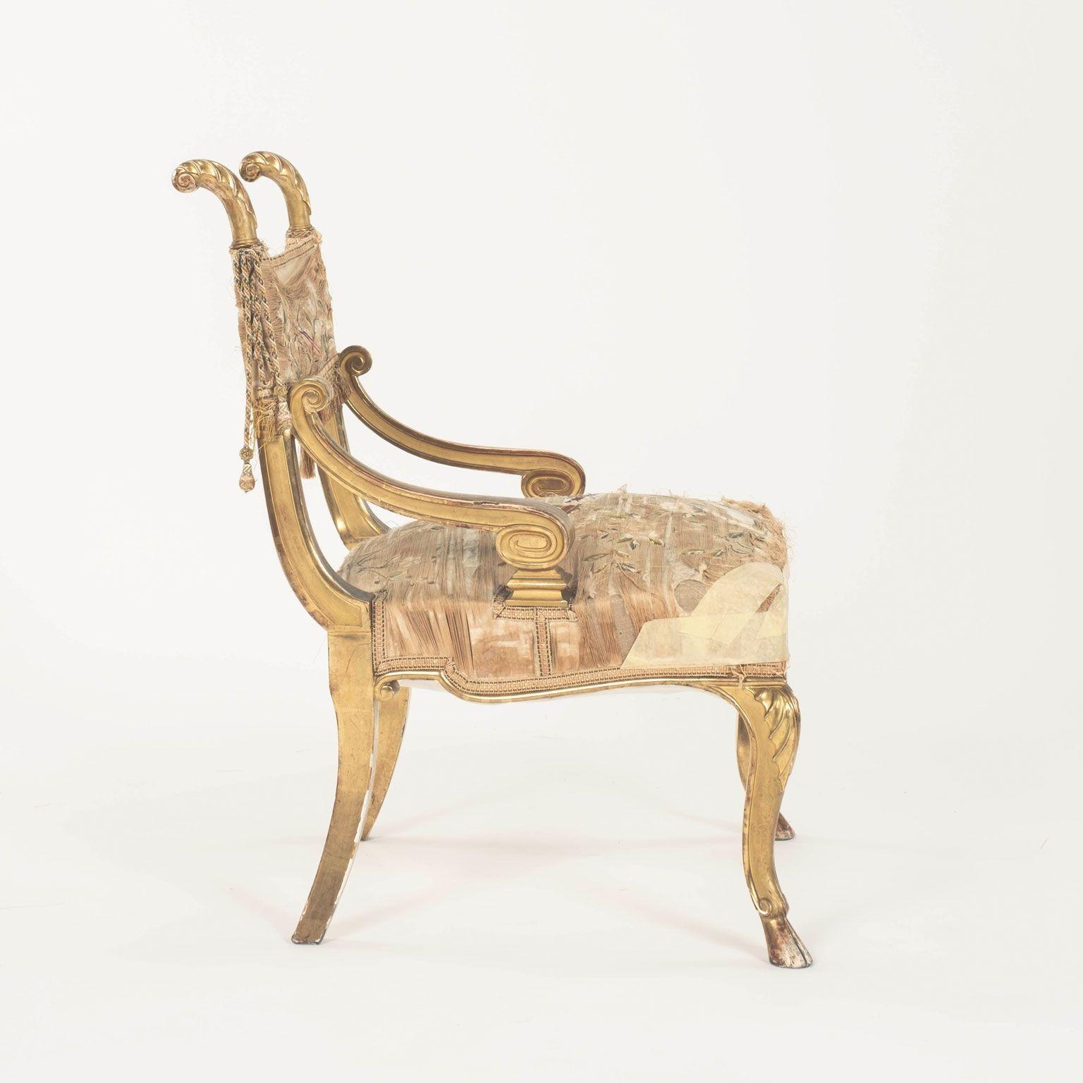 Hand-Carved Neoclassical Italian Giltwood Slipper Chair For Sale