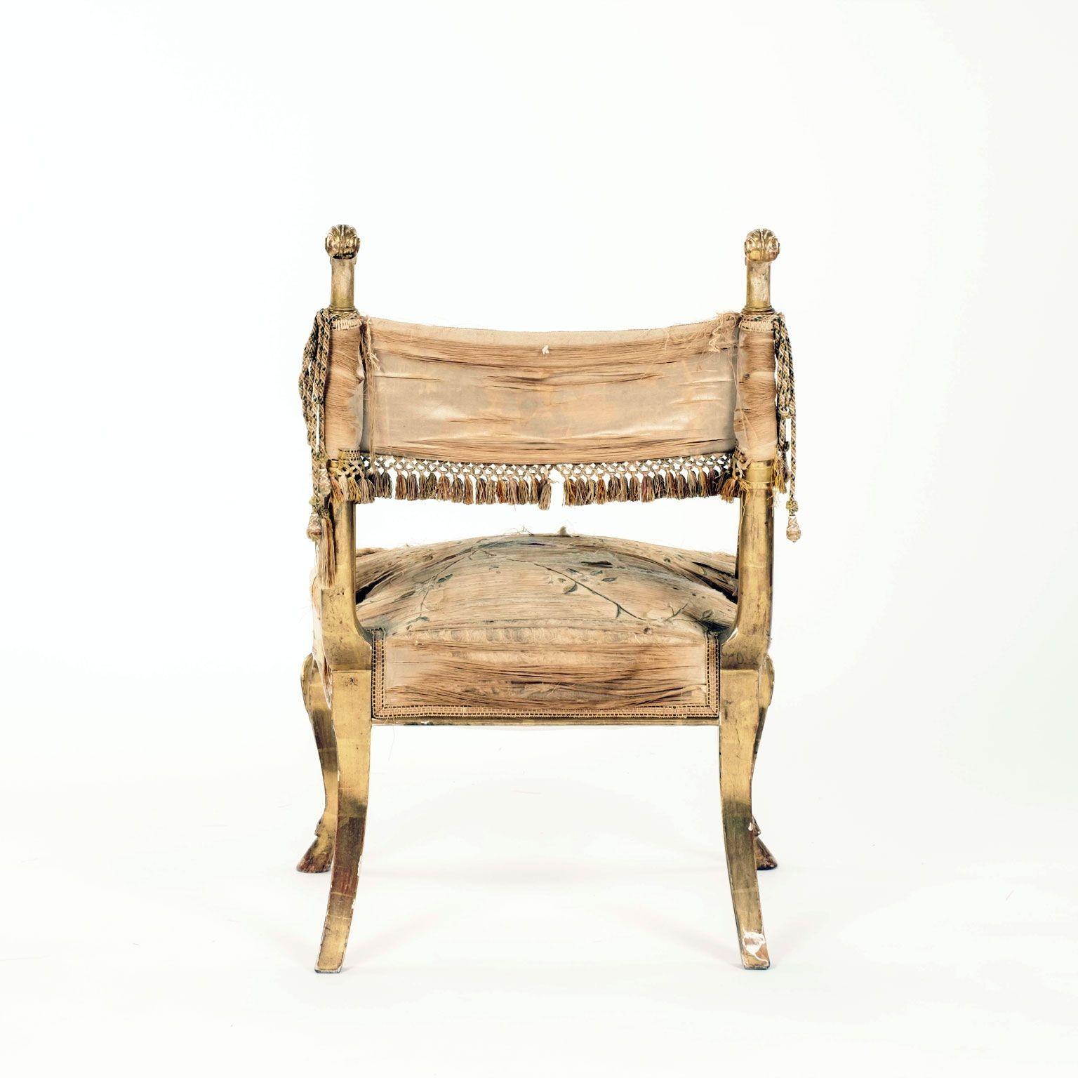 19th Century Neoclassical Italian Giltwood Slipper Chair For Sale