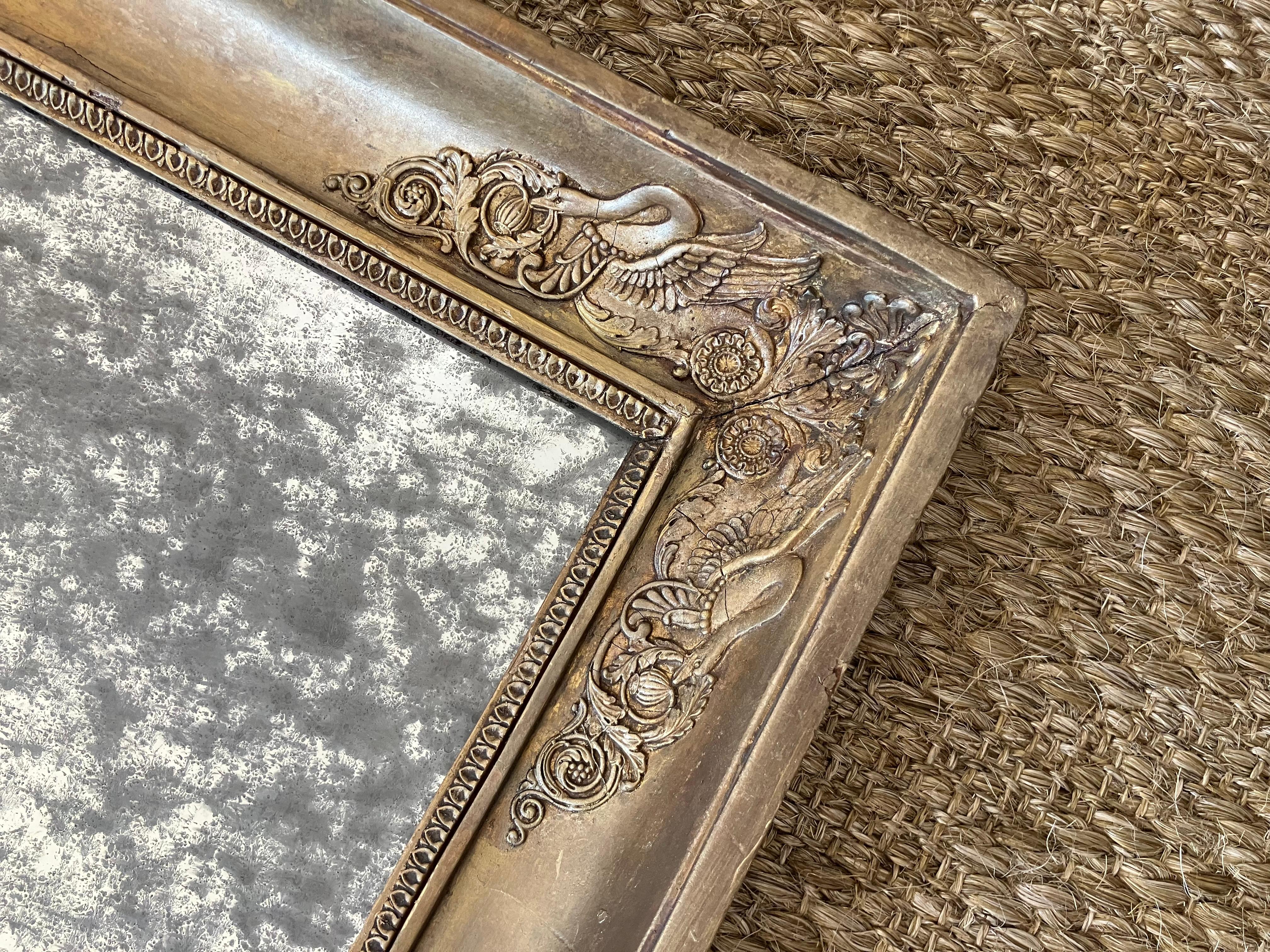 Italiano Specchio neoclassico italiano intagliato in oro in vendita