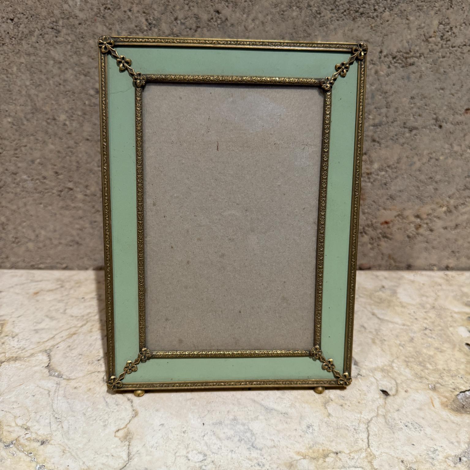 Neoclassical Revival Neoclassical Italian Picture Frame For Sale
