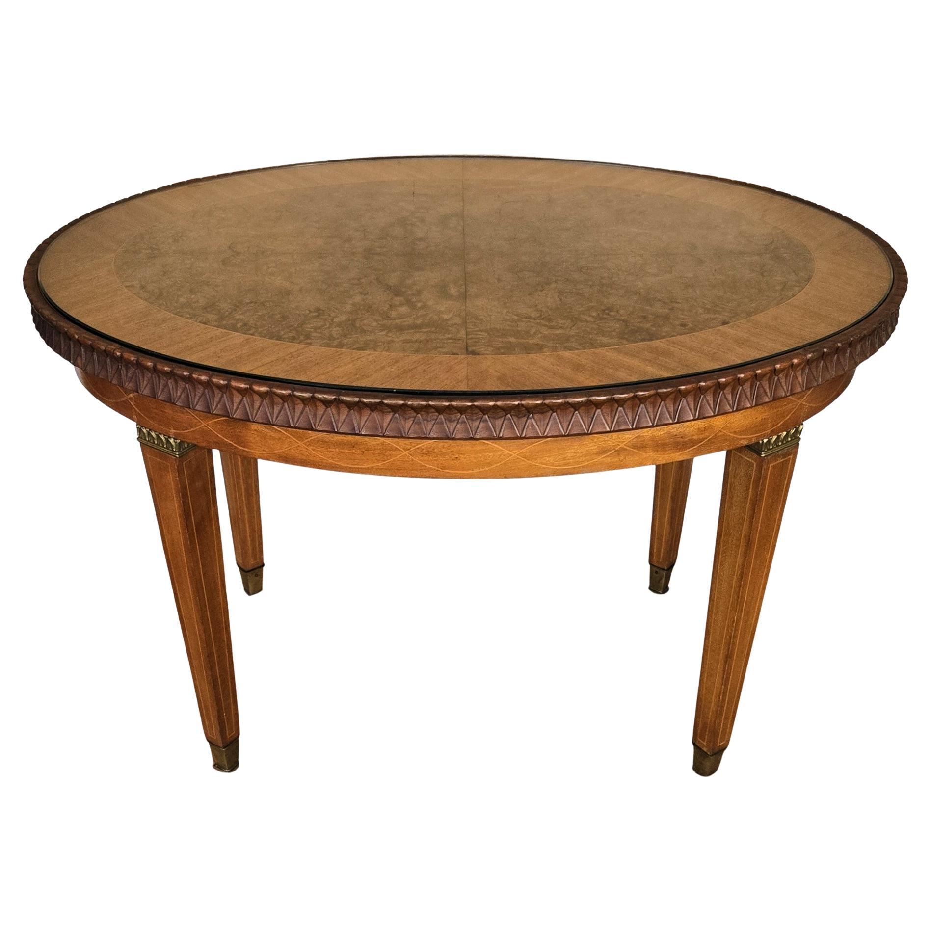 Neoklassischen italienischen Nussbaum Wurzelholz Inlay Glasplatte Sofa oder Beistelltisch