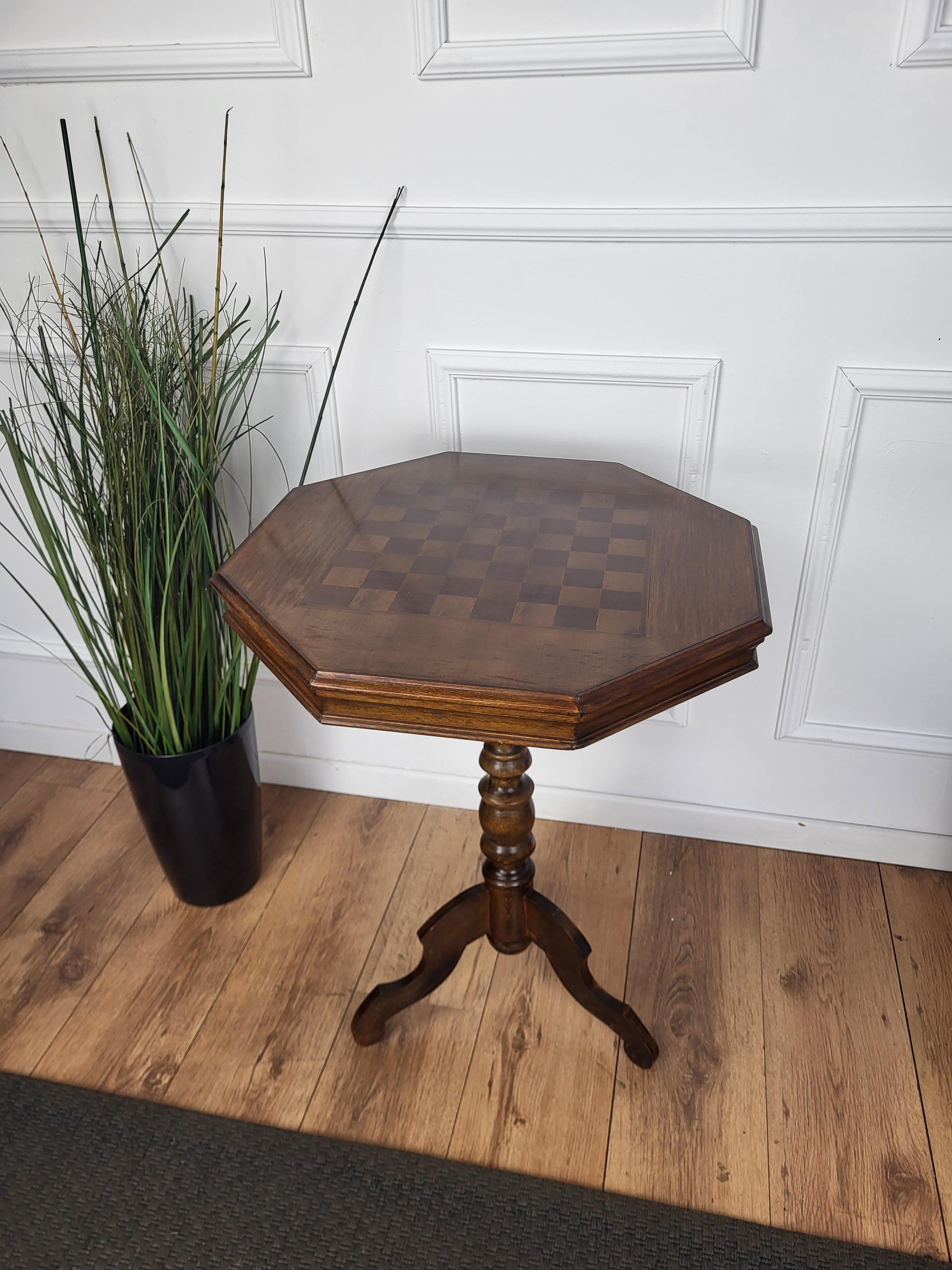 Mid-Century Modern Neoclassical Italian Walnut Inlay Octagonal Tripod Chess Games or Side Table For Sale