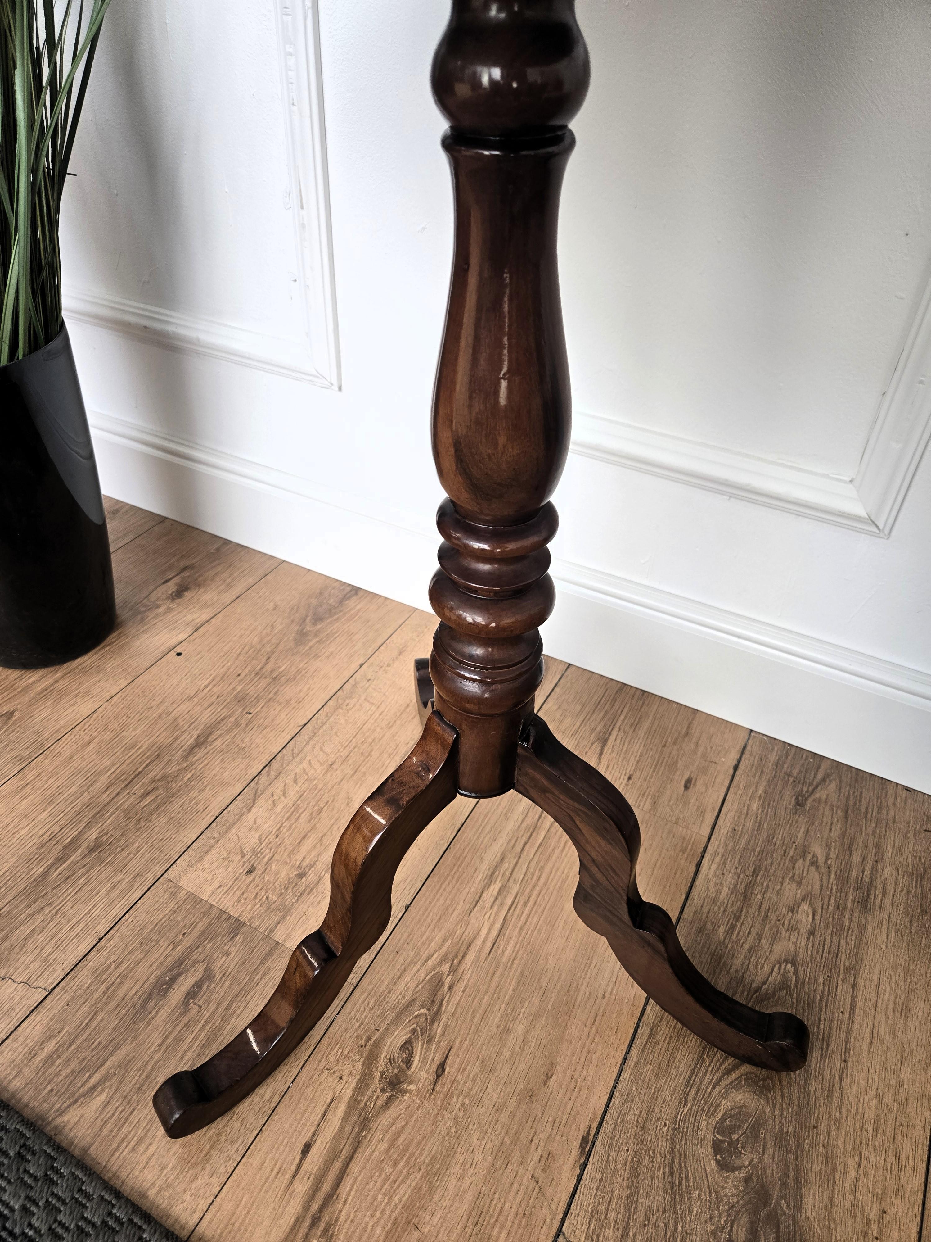 Neoclassical Italian Walnut Inlay Tripod Chess Games or Side Table For Sale 3