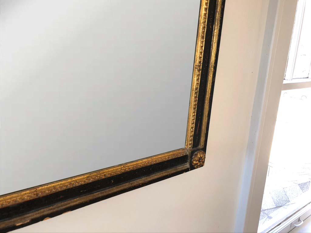 XIXe siècle Miroir italien néoclassique en bois et doré en vente