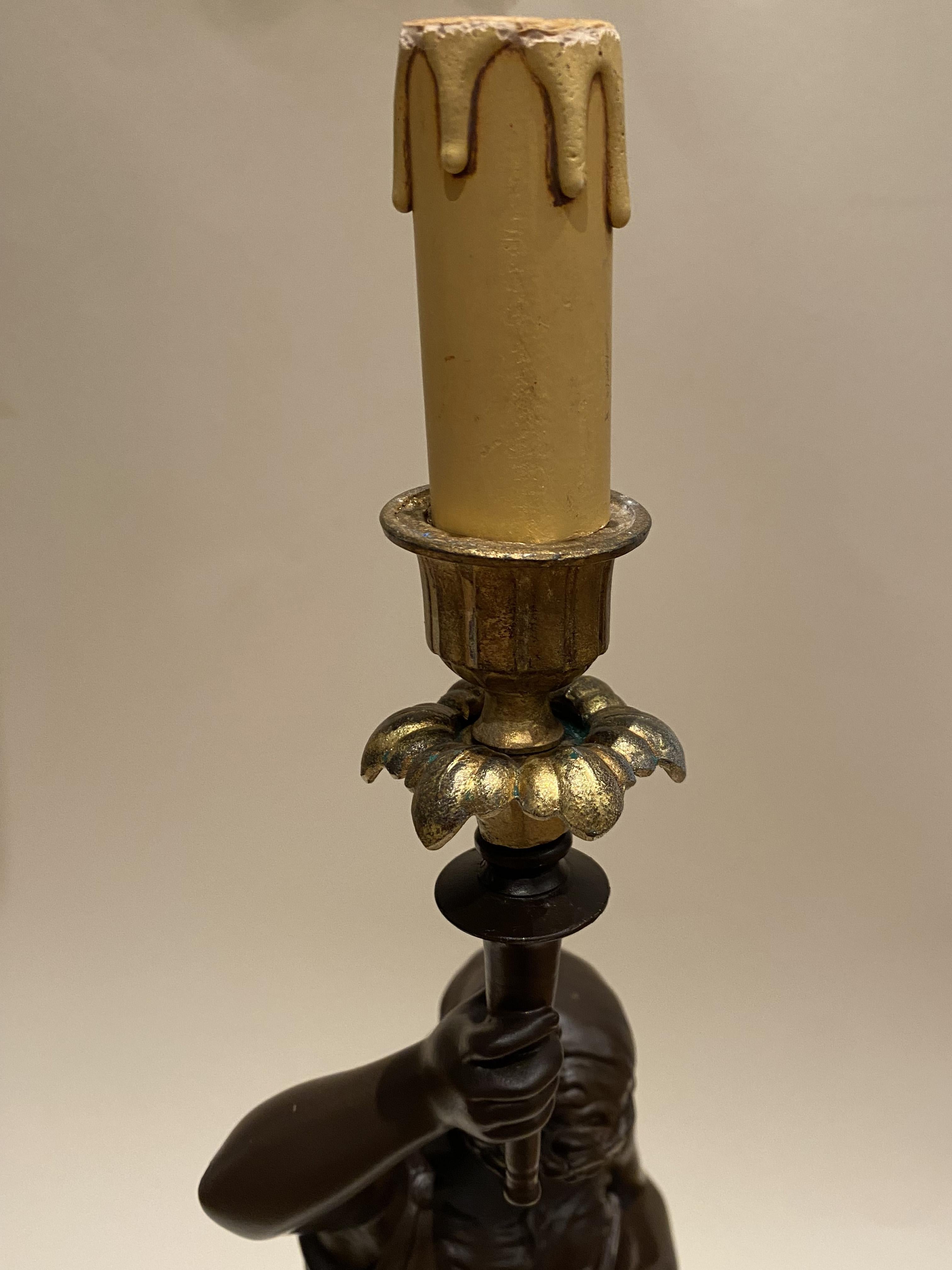 Lámpara Cariátide de Hierro Fundido Lacado Neoclásico o Candeladra Mujer Torchere en Bueno estado para la venta en Lille, FR
