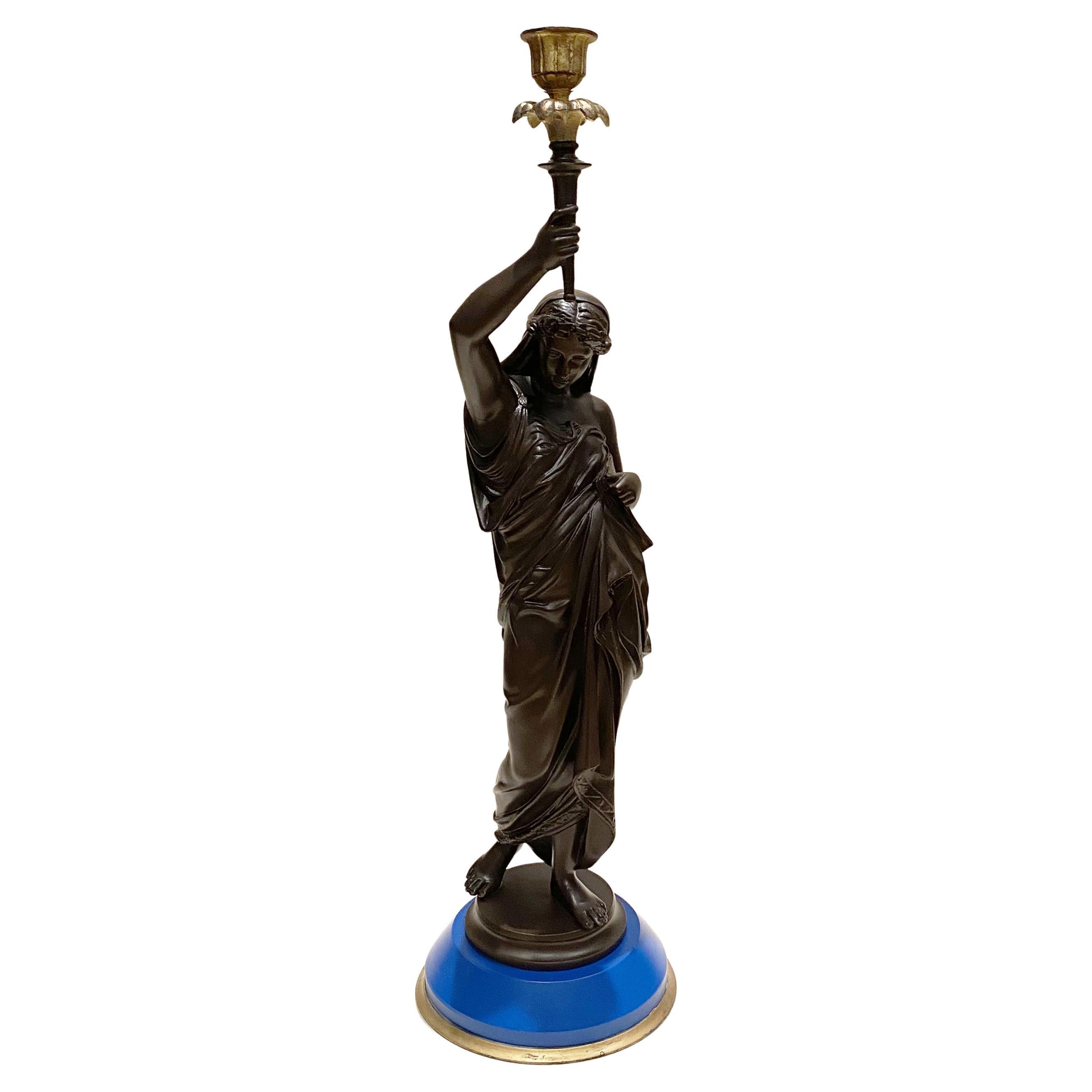 Lámpara Cariátide de Hierro Fundido Lacado Neoclásico o Candeladra Mujer Torchere
