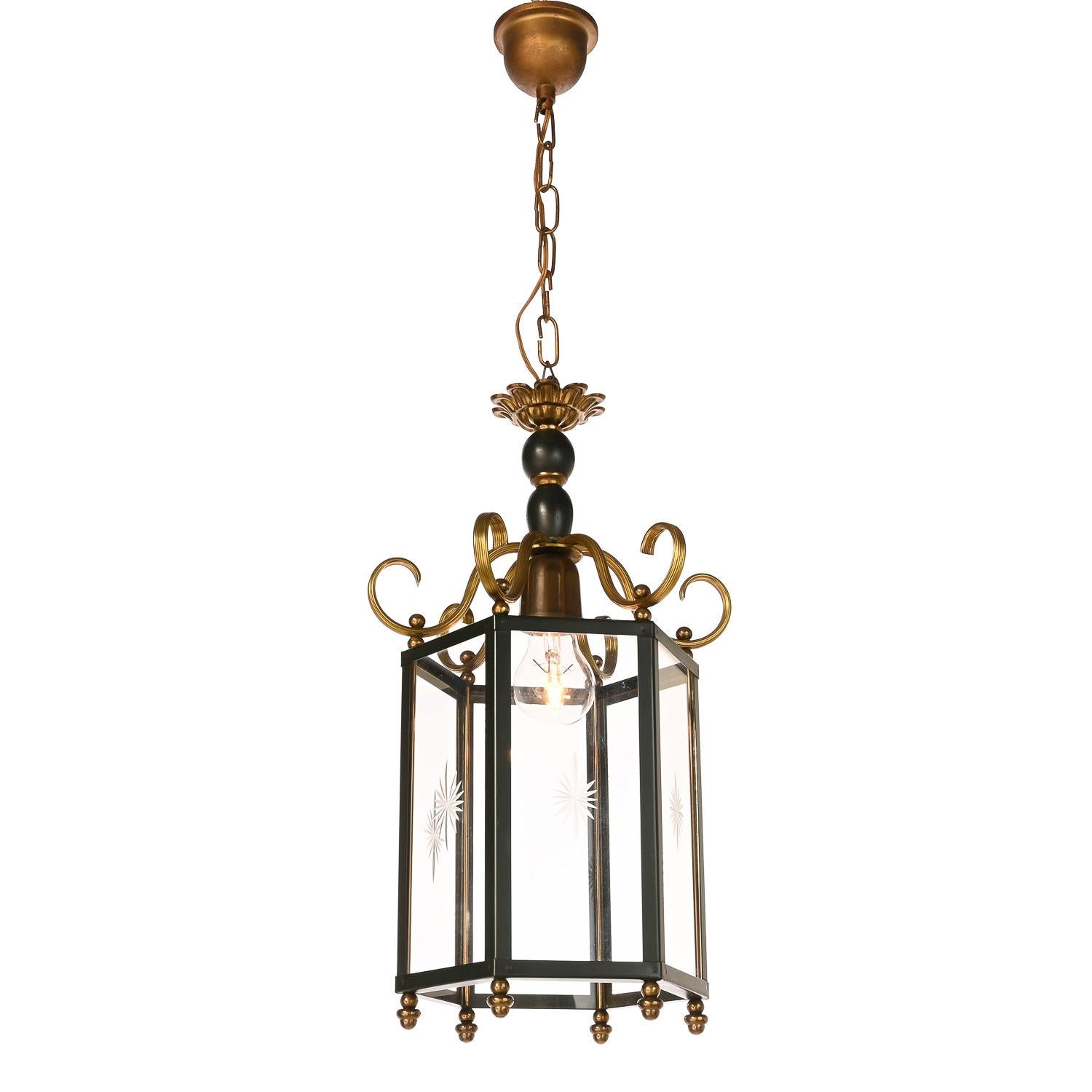 Neoclassical Lantern in Lacquered and Gilded Metal For Sale 4
