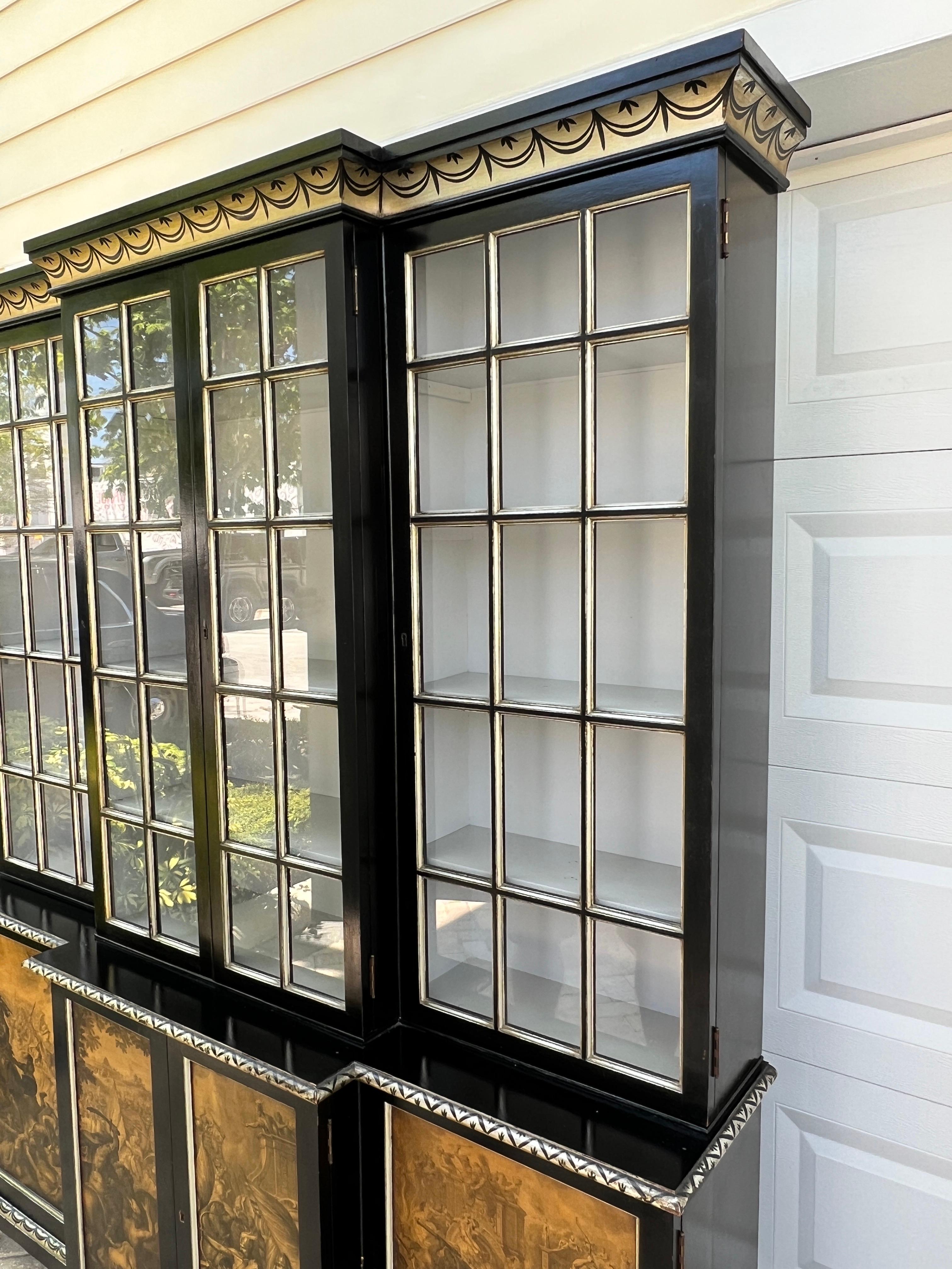 Neoclassical Hand-Painted Library Bookcase and Display Cabinet, English 20th C.  For Sale 7