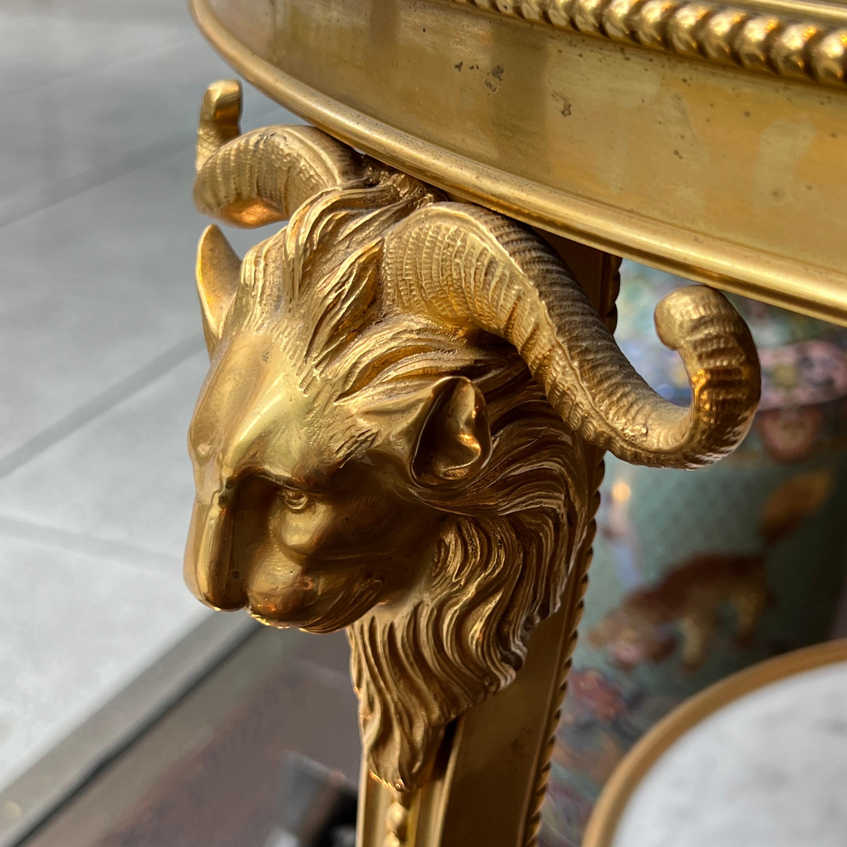 Neoclassical Louis XVI Style White Marble Gilt Bronze Gueridon Center Table For Sale 5