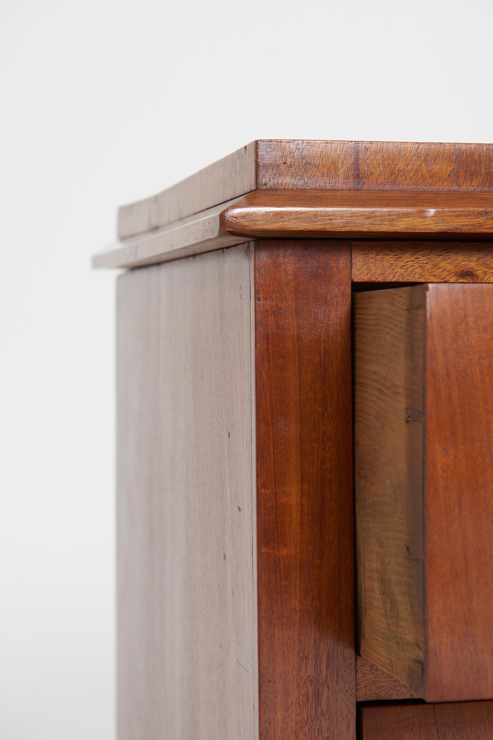 Neoclassical Mahogany Chest of Drawers 4